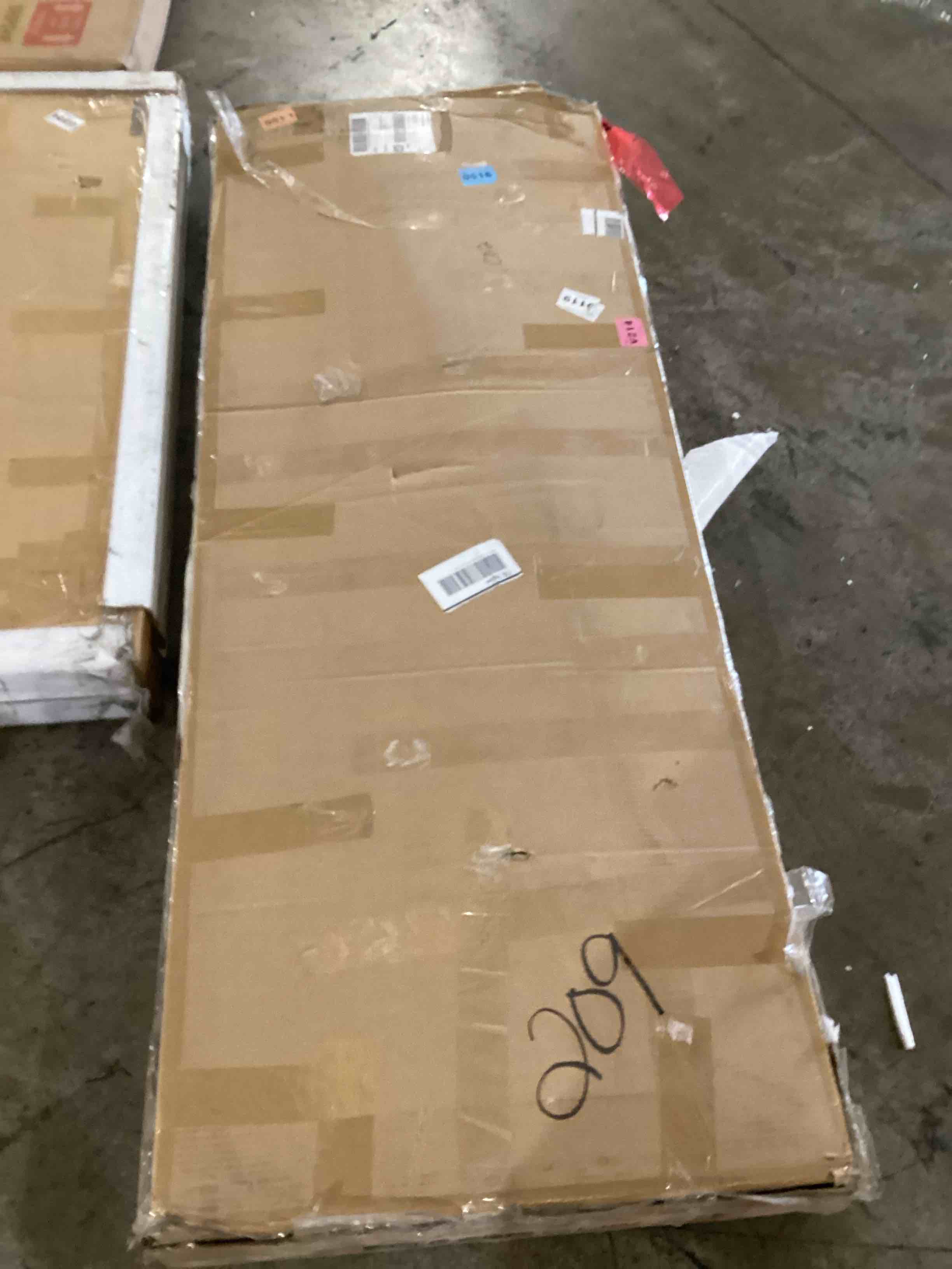 https://s3.amazonaws.com/lotting-images-prod/bidfta/YEL5698421_1712846015670.jpeg