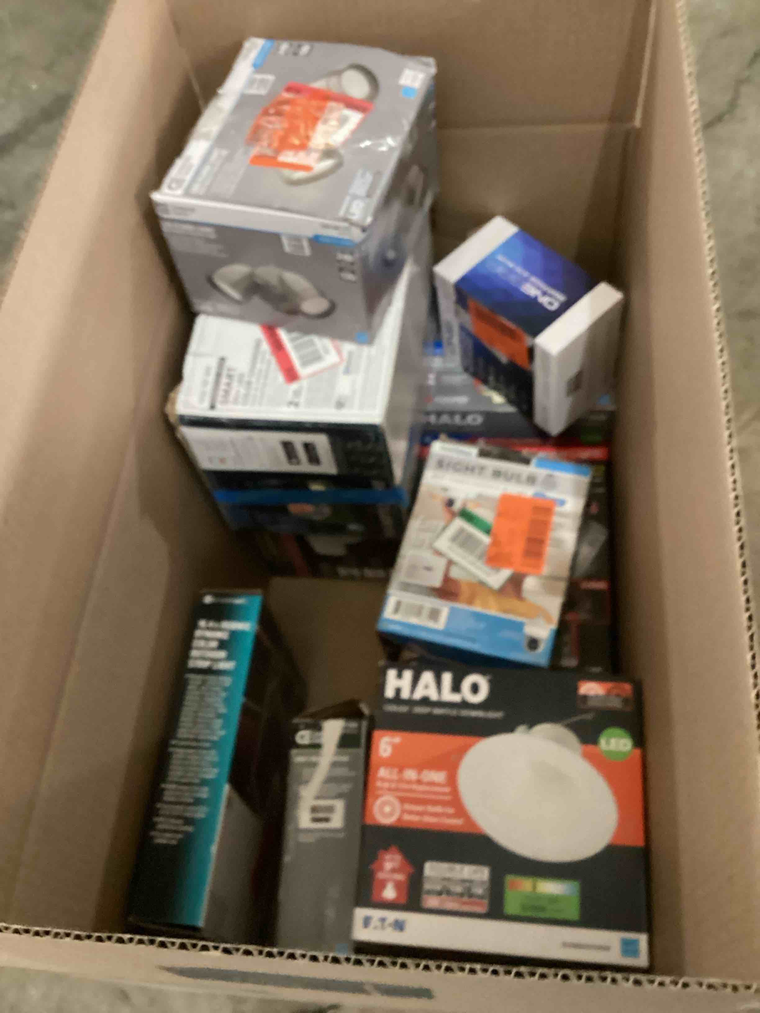 https://s3.amazonaws.com/lotting-images-prod/bidfta/YEL5699121_1716900885645.jpeg