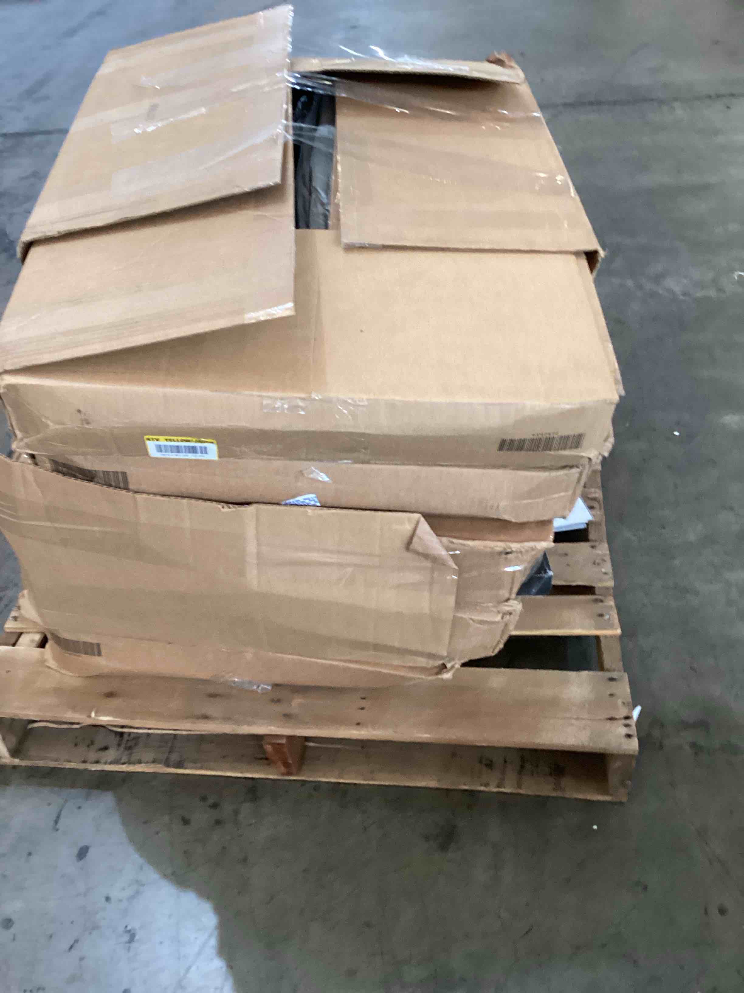 https://s3.amazonaws.com/lotting-images-prod/bidfta/YEL5699182_1716907326577.jpeg