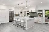 QUARZO TAJ™ LUXURY VINYL TILE