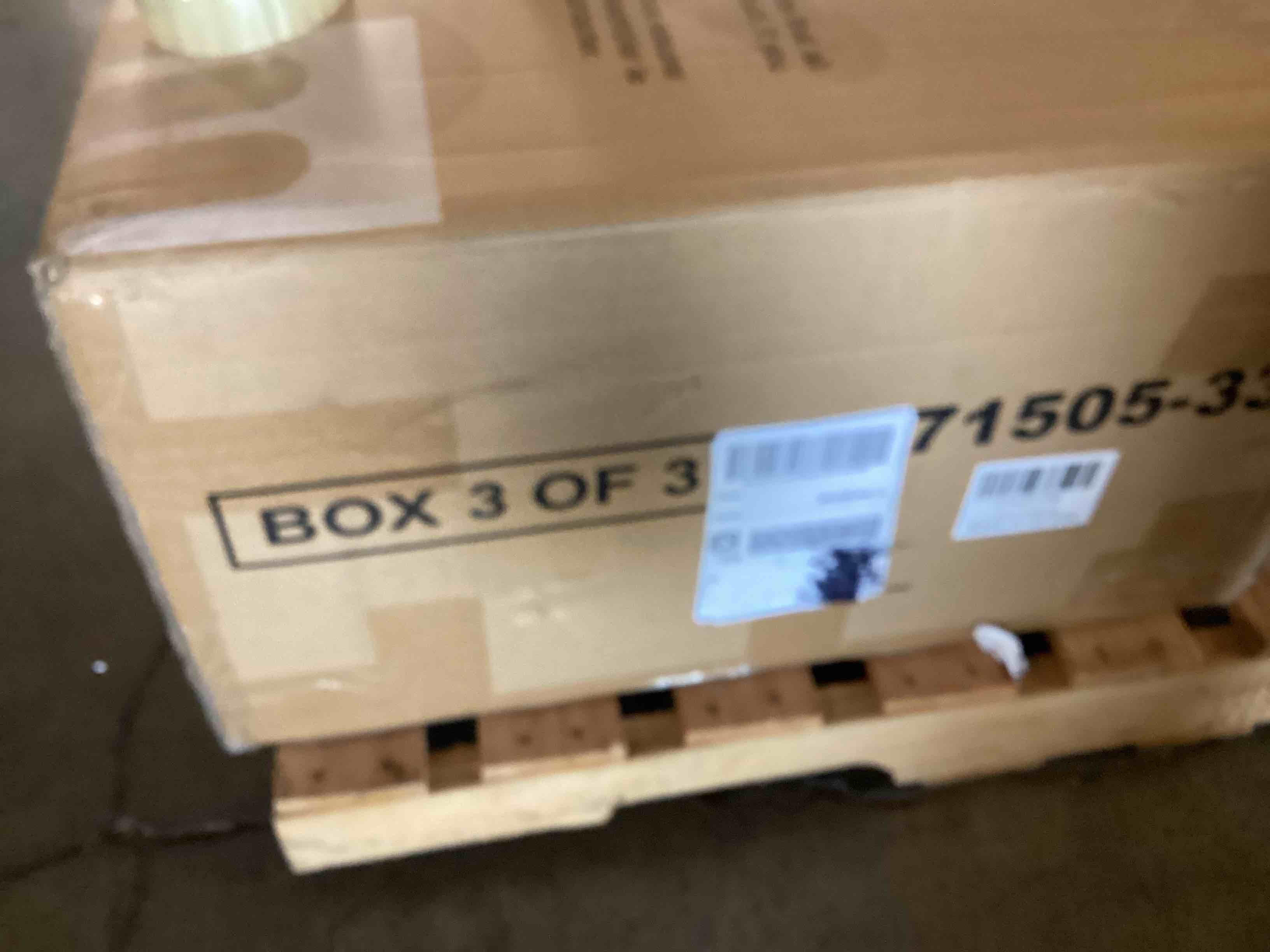 https://s3.amazonaws.com/lotting-images-prod/bidfta/YEL5700456_1714569281906.jpeg