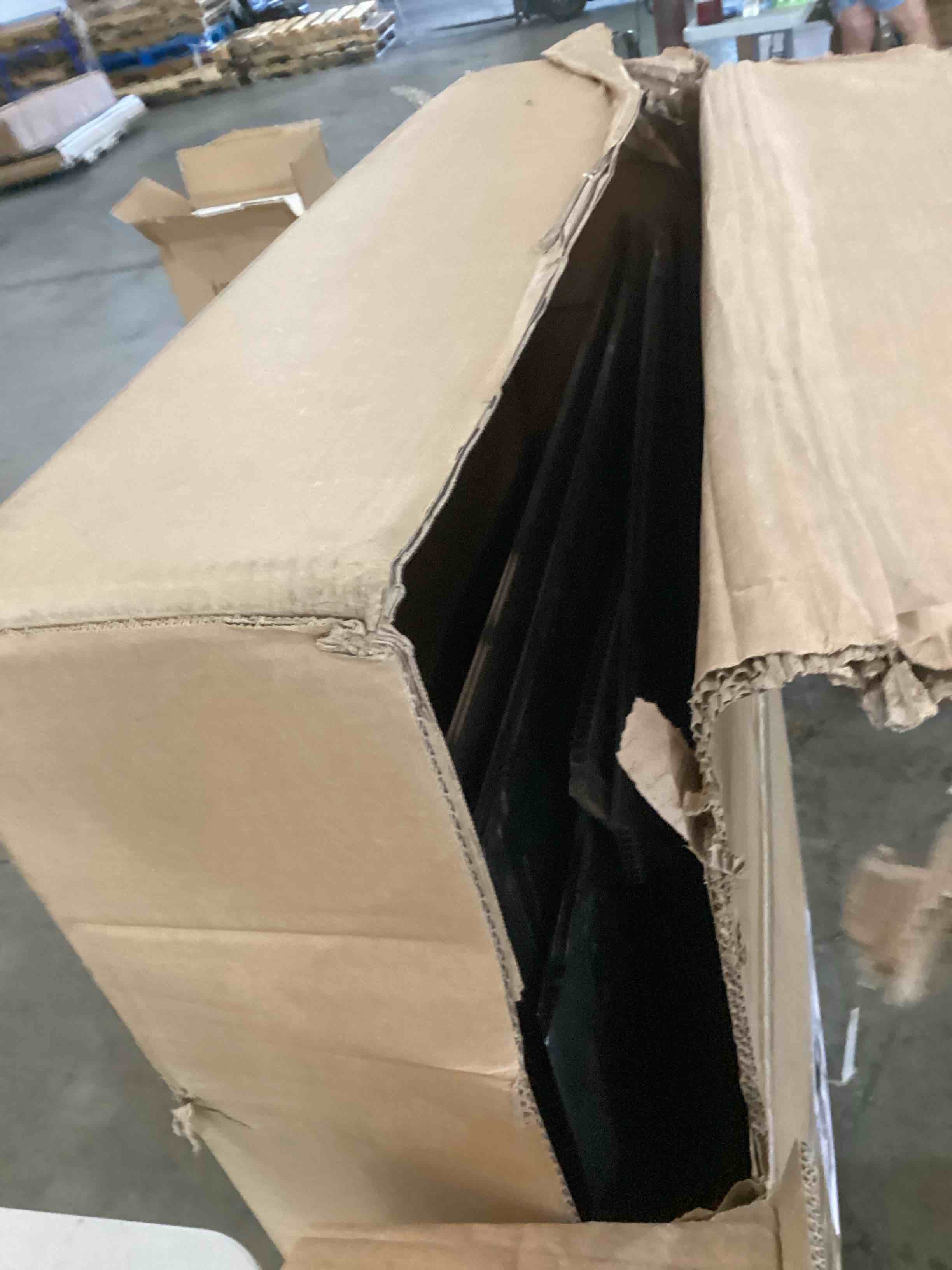 https://s3.amazonaws.com/lotting-images-prod/bidfta/YEL5700560_1714743683027.jpeg