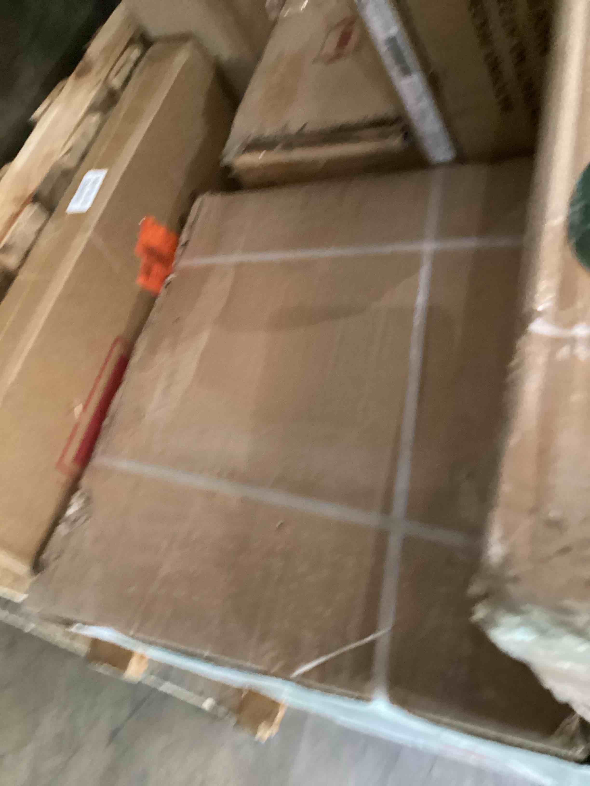 https://s3.amazonaws.com/lotting-images-prod/bidfta/YEL5700958_1715265793549.jpeg