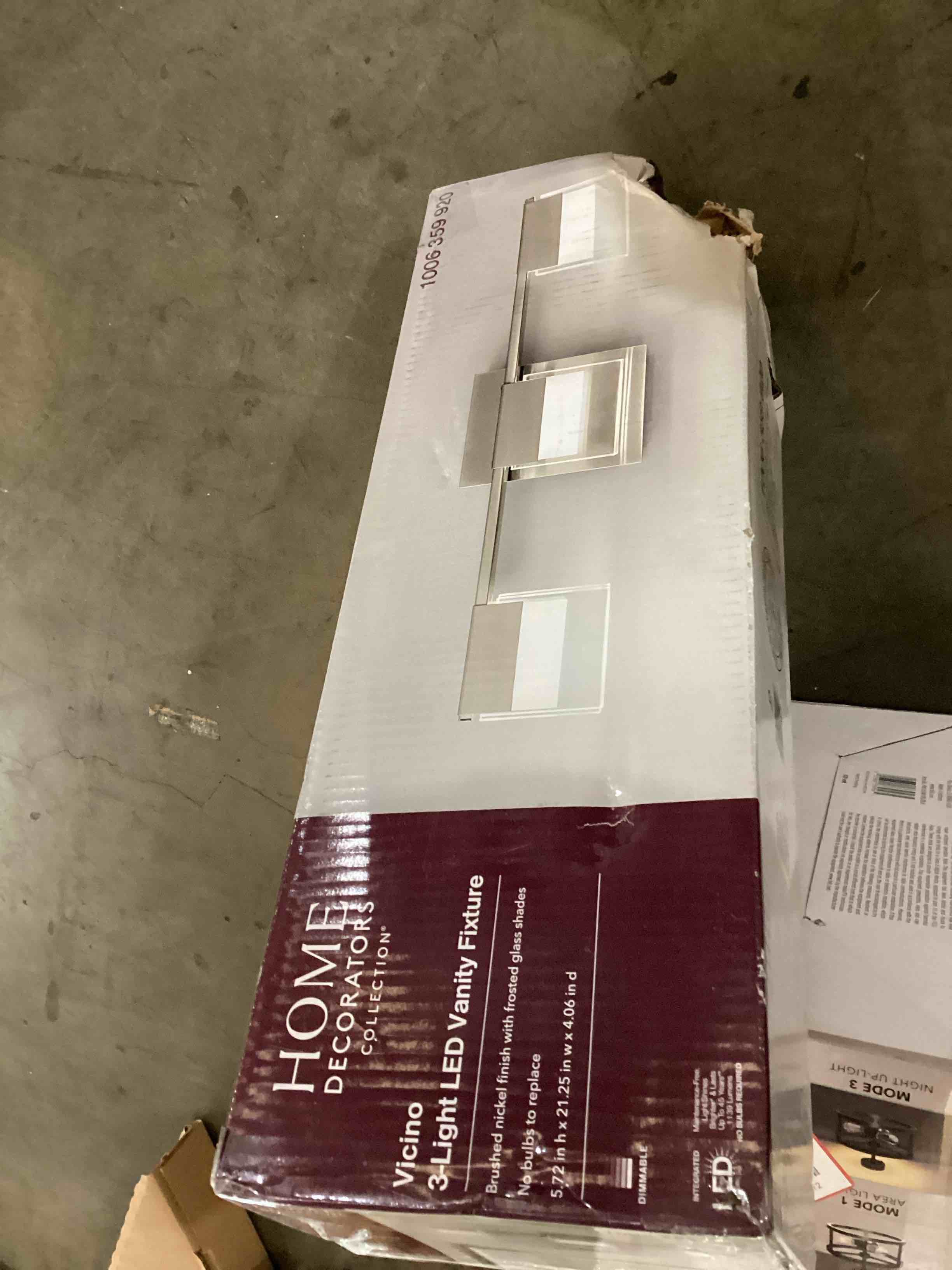 https://s3.amazonaws.com/lotting-images-prod/bidfta/YEL5701077_1715352660343.jpeg