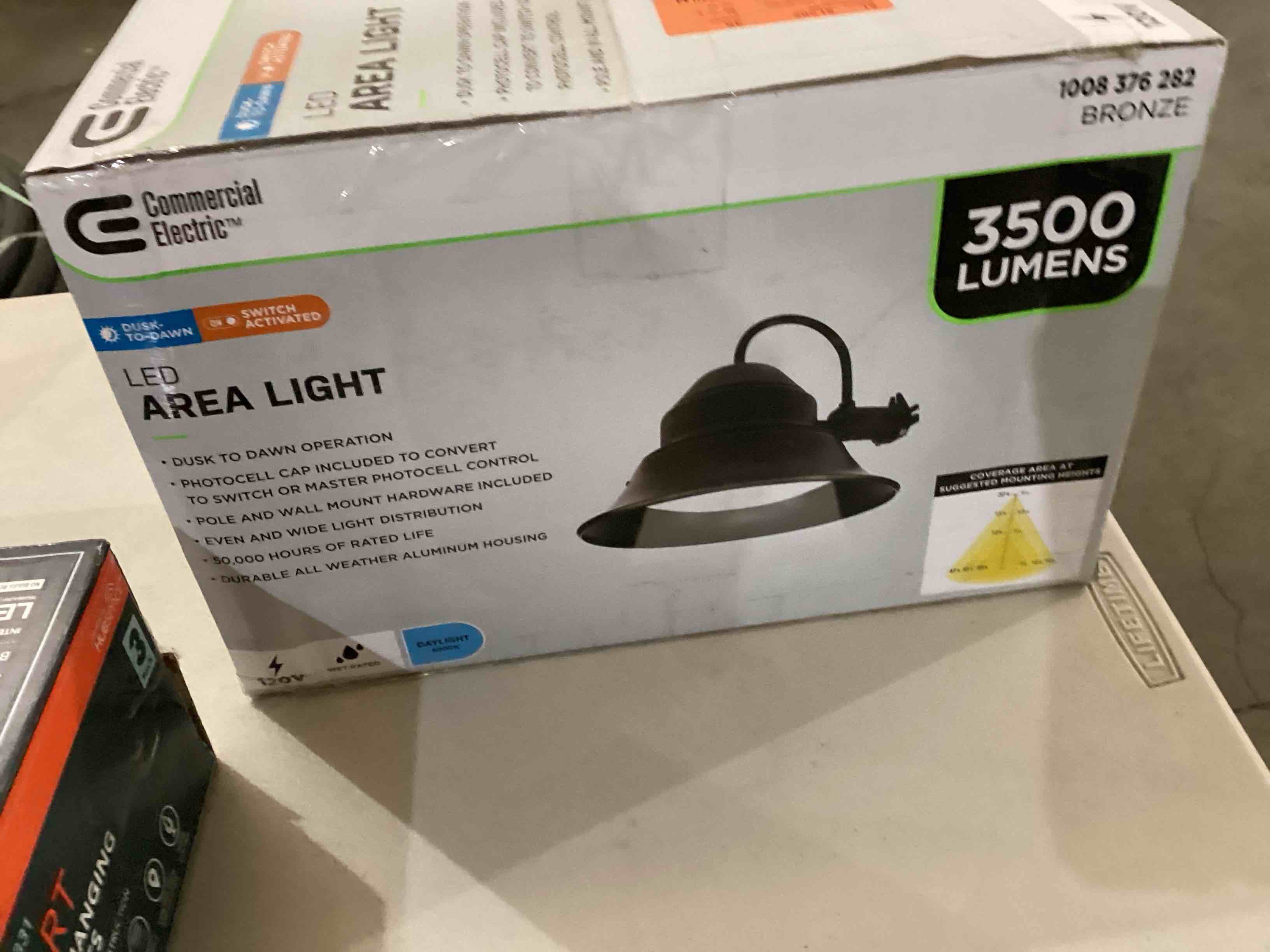 https://s3.amazonaws.com/lotting-images-prod/bidfta/YEL5701085_1715352122255.jpeg