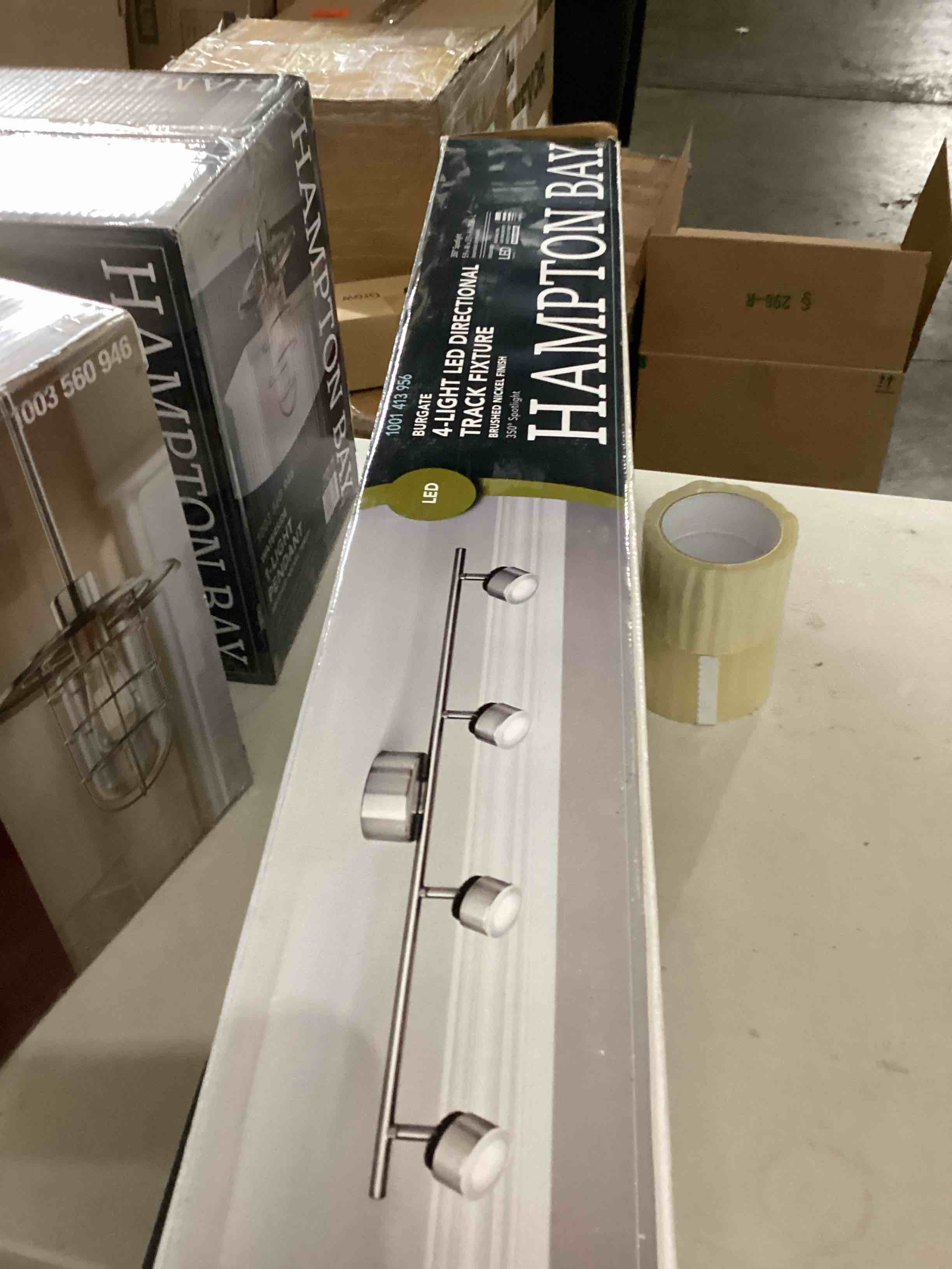https://s3.amazonaws.com/lotting-images-prod/bidfta/YEL5701204_1715708605632.jpeg