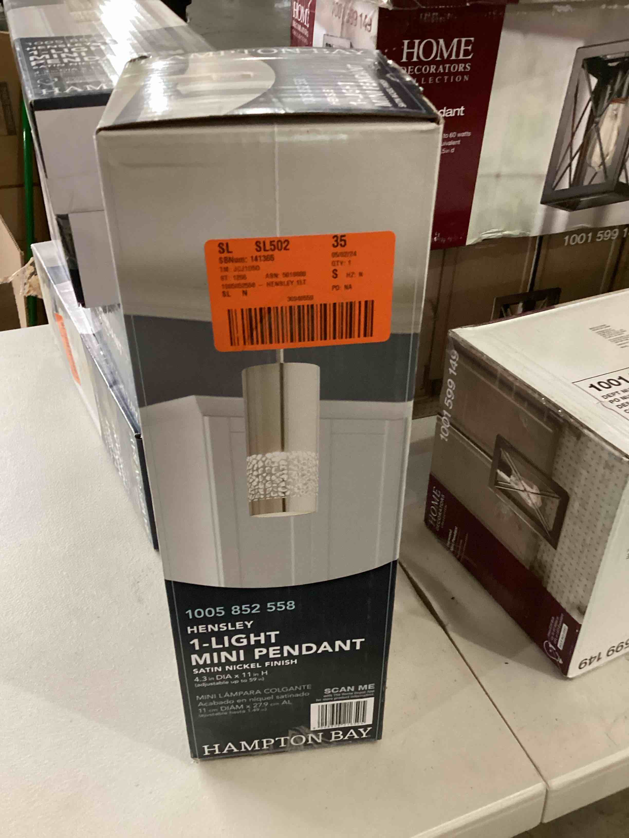 https://s3.amazonaws.com/lotting-images-prod/bidfta/YEL5701211_1715707967635.jpeg