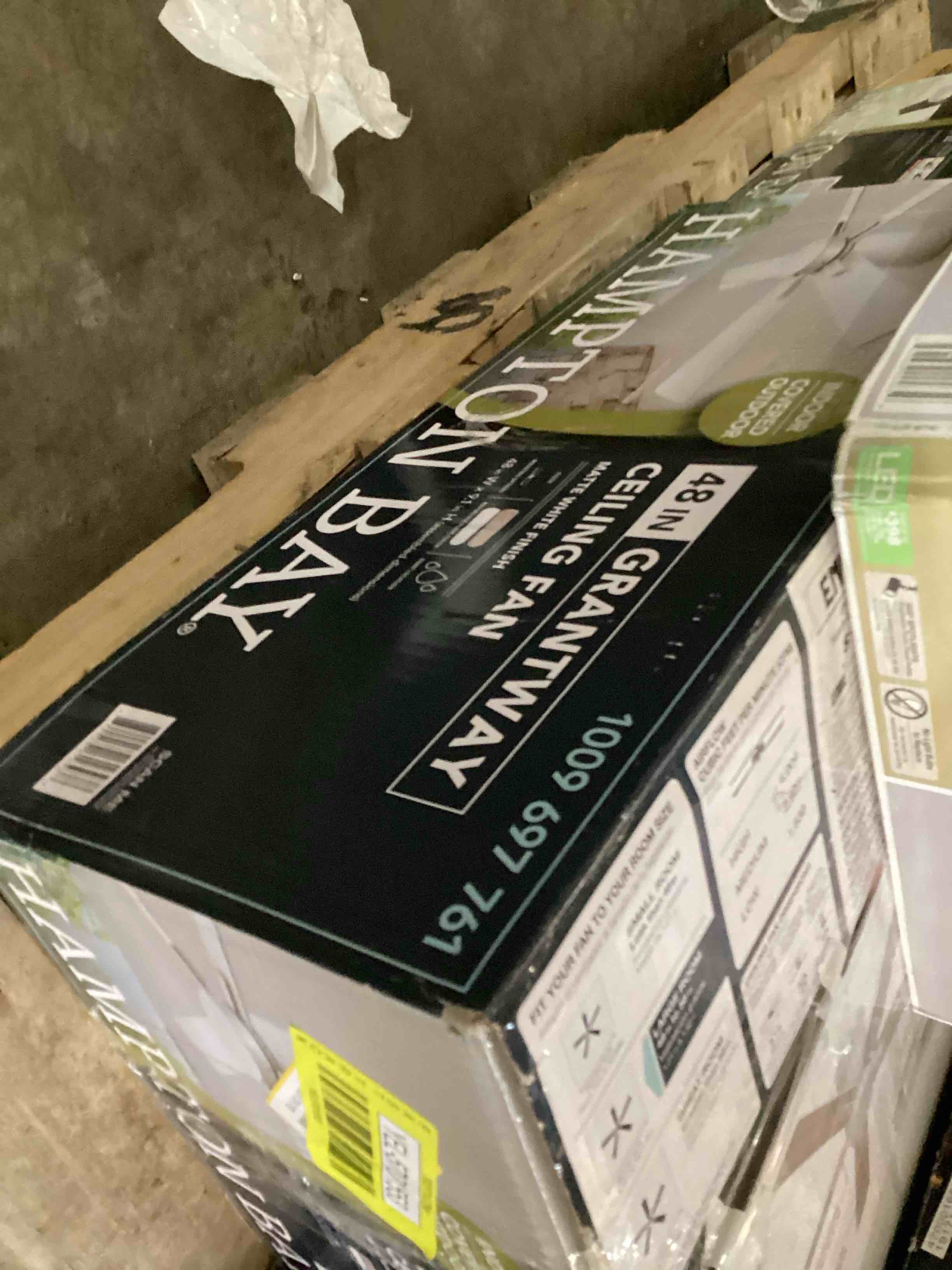 https://s3.amazonaws.com/lotting-images-prod/bidfta/YEL5701553_1716904067288.jpeg