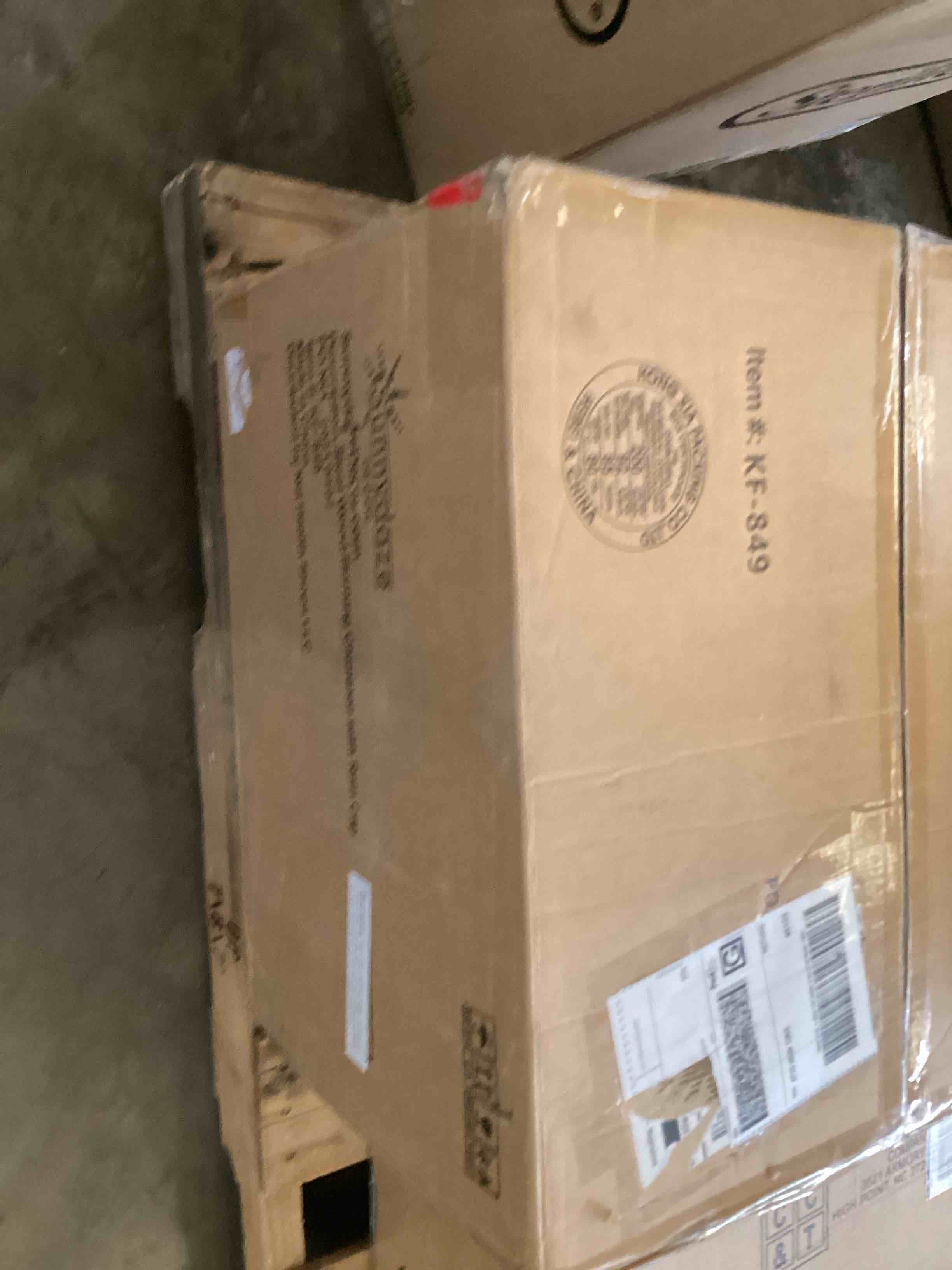 https://s3.amazonaws.com/lotting-images-prod/bidfta/YEL5702212_1714071950783.jpeg
