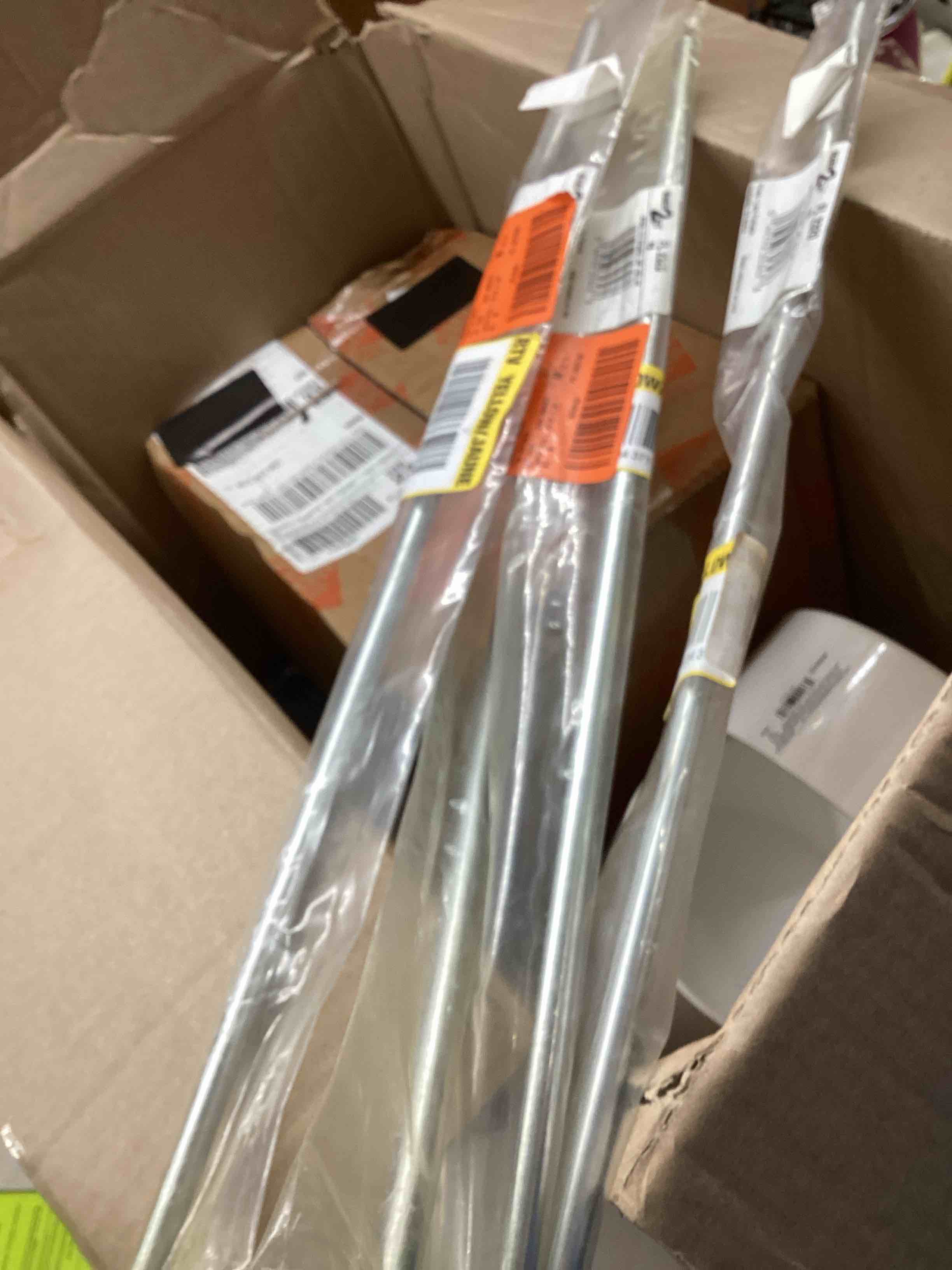 https://s3.amazonaws.com/lotting-images-prod/bidfta/YEL5702897_1715275244208.jpeg