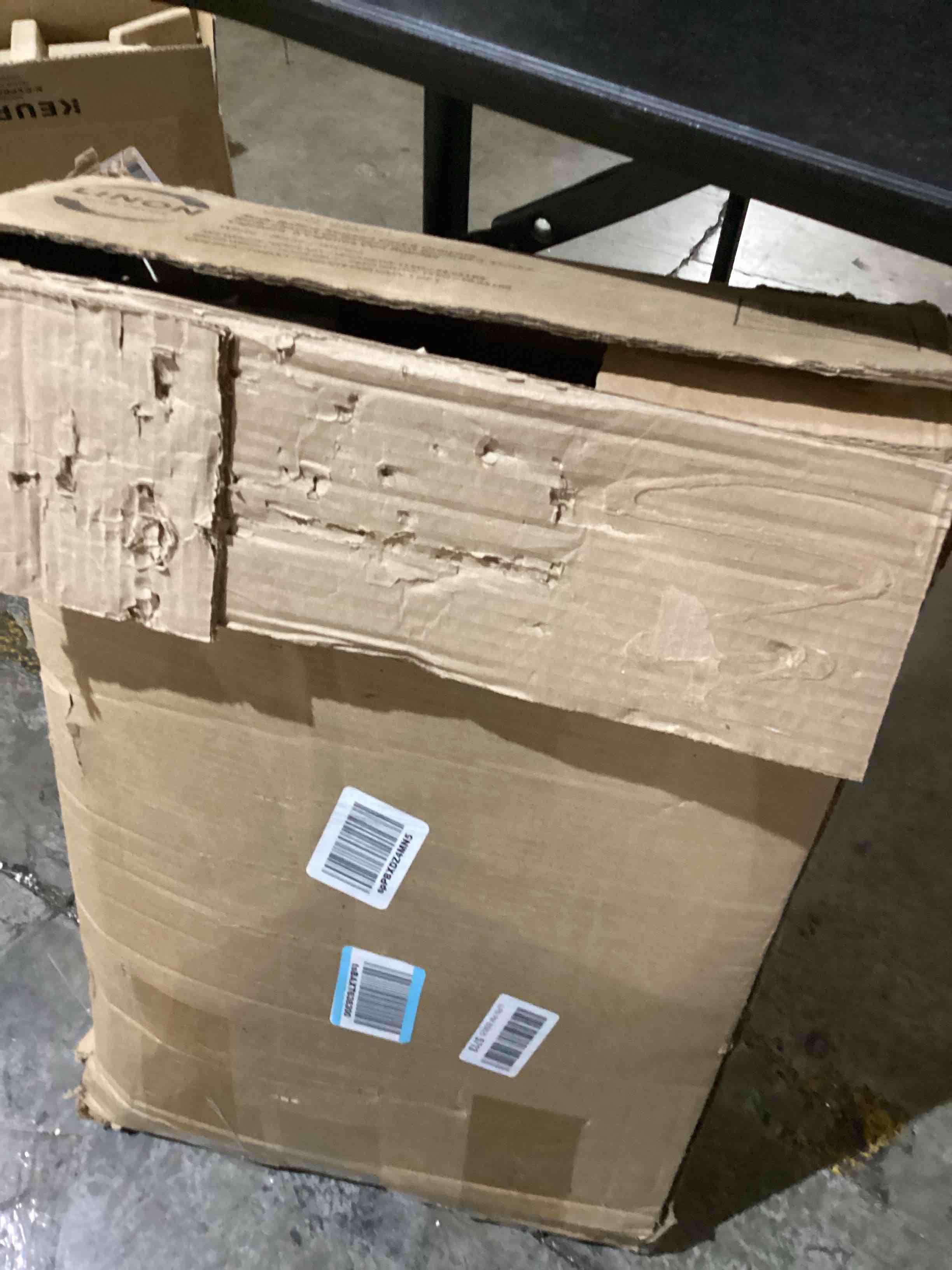 https://s3.amazonaws.com/lotting-images-prod/bidfta/YEL5703456_1727699891275.jpeg
