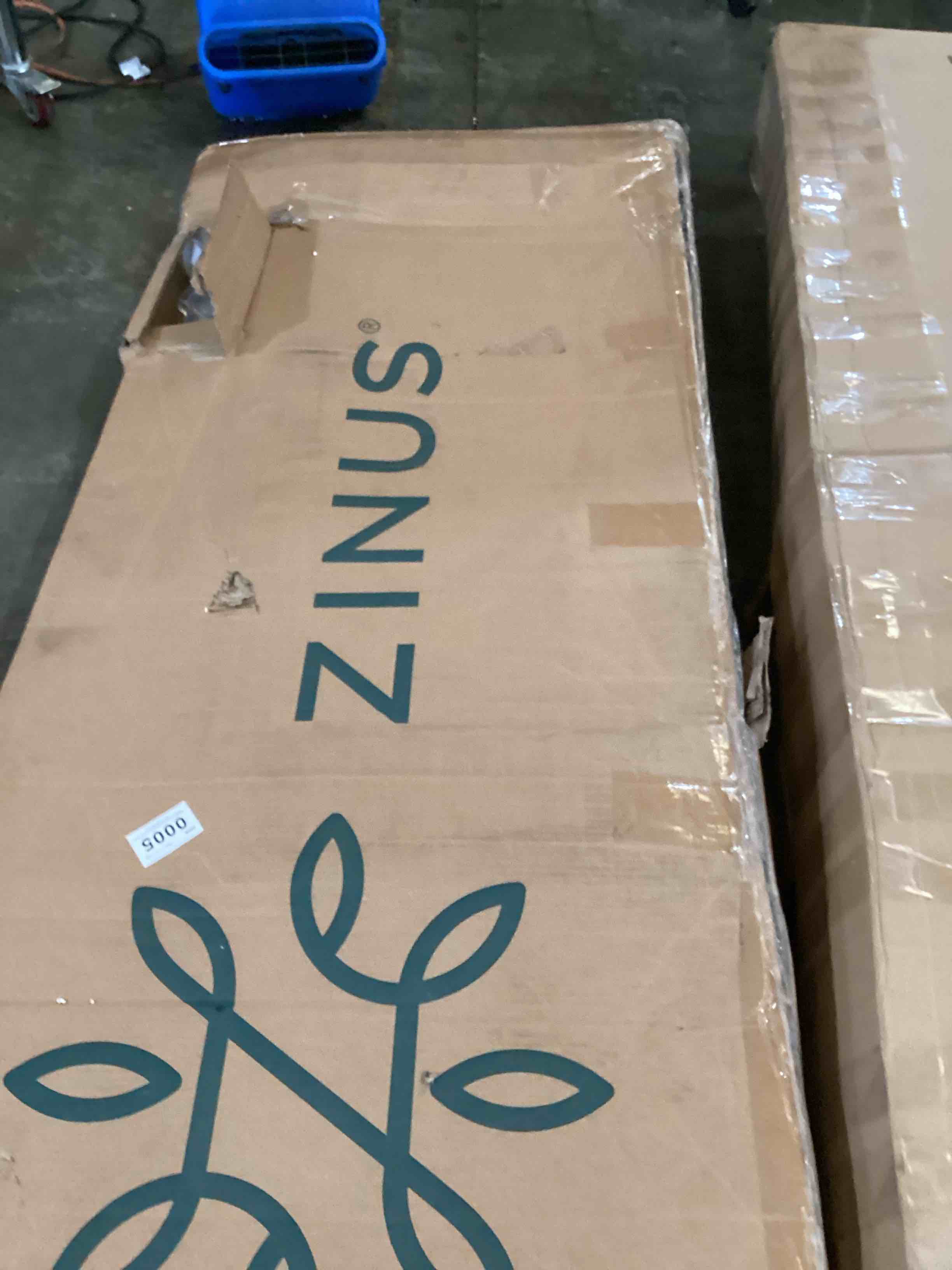 https://s3.amazonaws.com/lotting-images-prod/bidfta/YEL5703480_1727714978402.jpeg