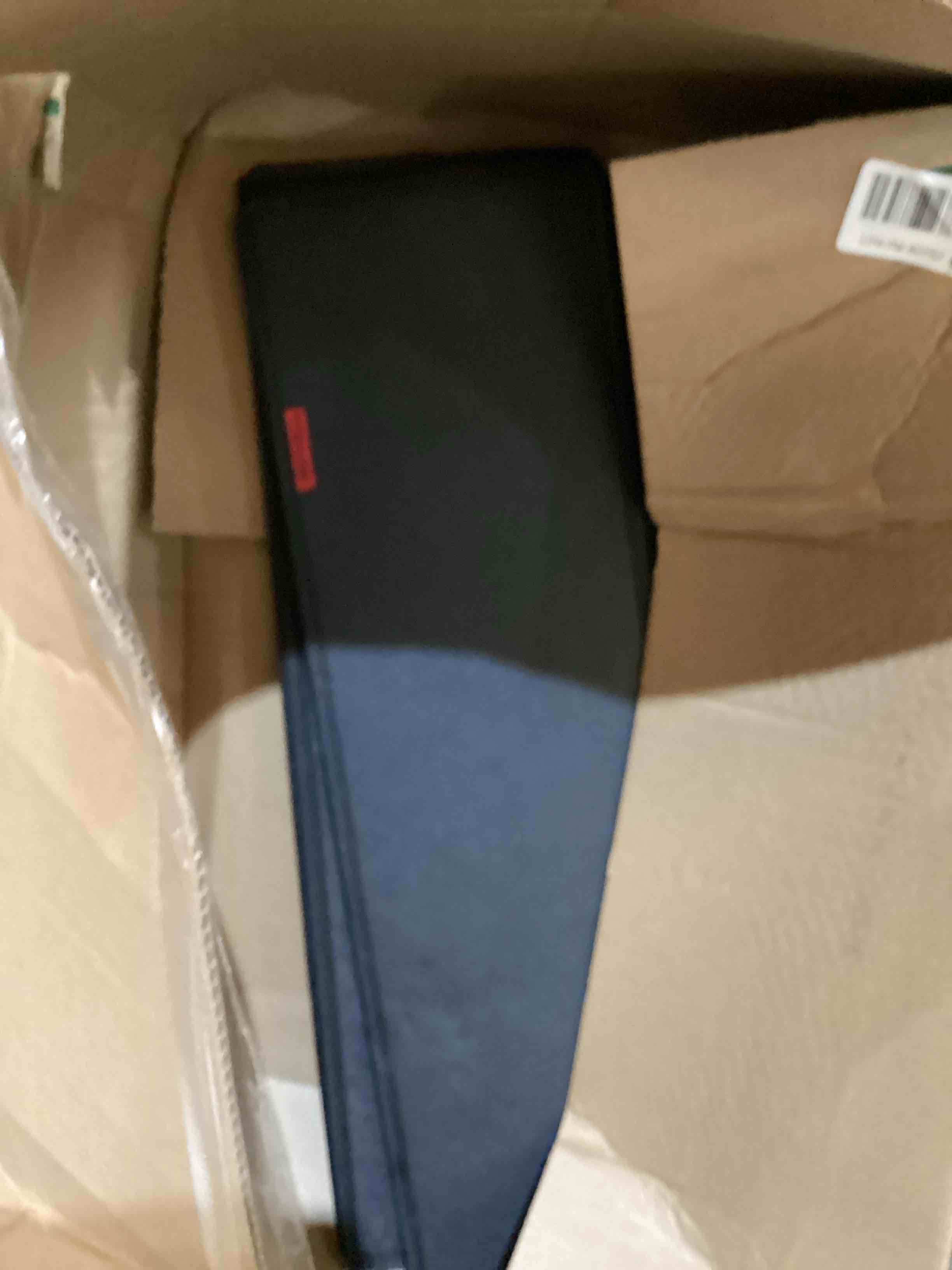 https://s3.amazonaws.com/lotting-images-prod/bidfta/YEL5704080_1727985326537.jpeg