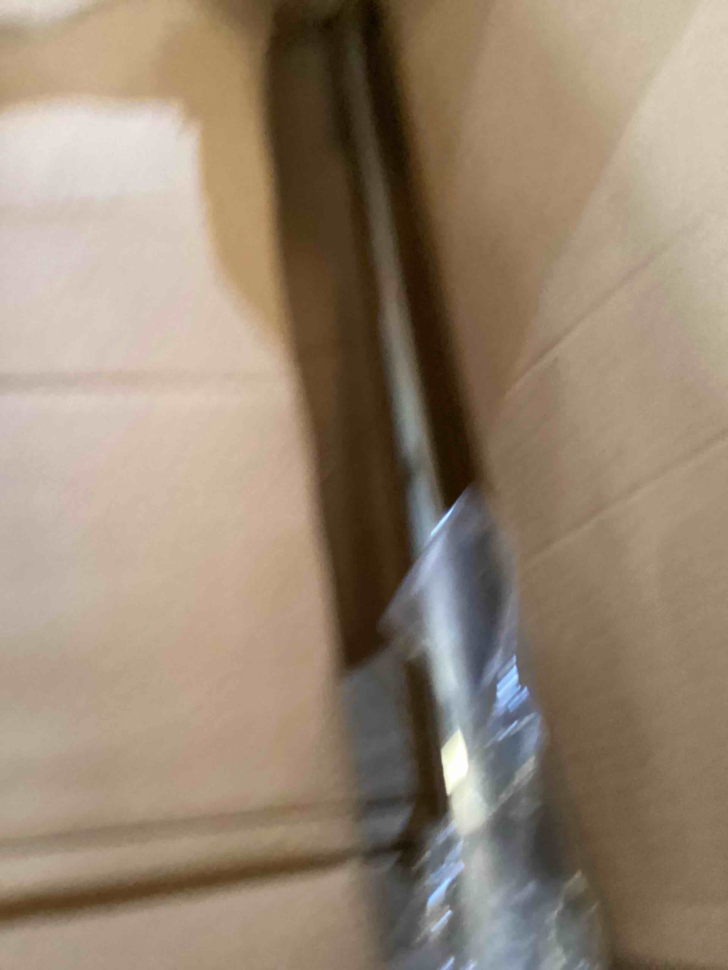 https://s3.amazonaws.com/lotting-images-prod/bidfta/YEL5704296_1728061932067.jpeg