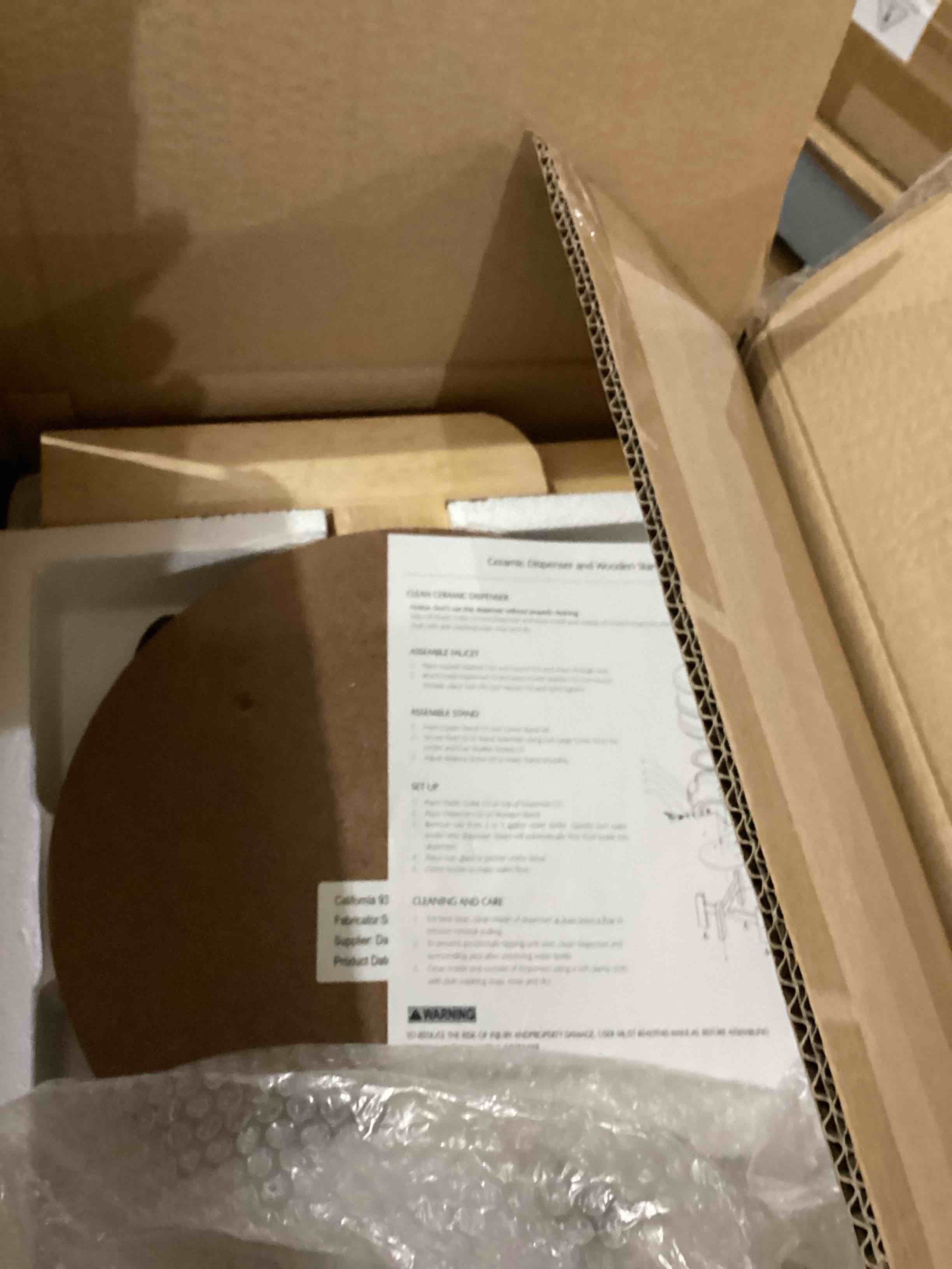 https://s3.amazonaws.com/lotting-images-prod/bidfta/YEL5704673_1728477418234.jpeg