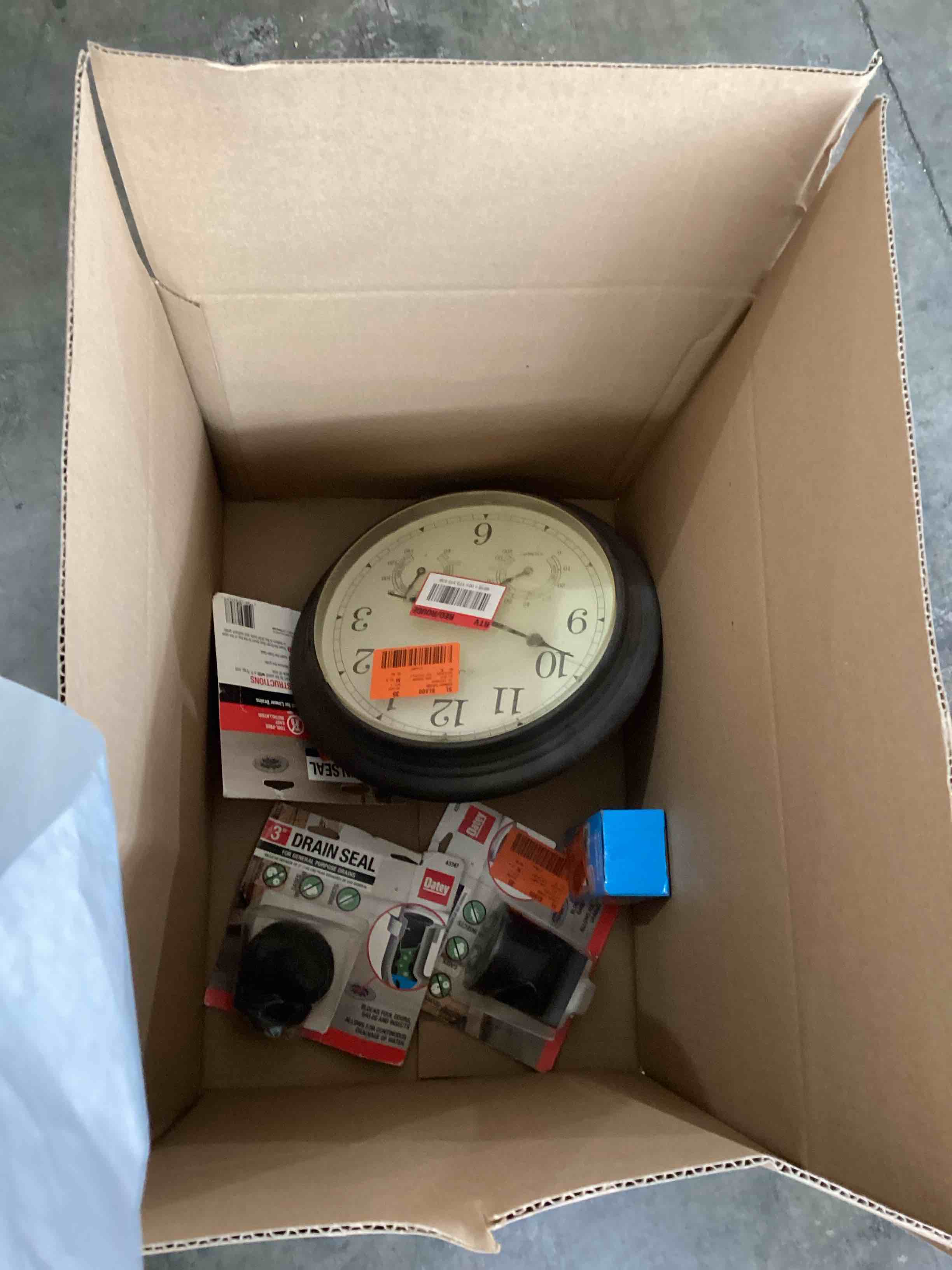 Assortment of miscellaneous 