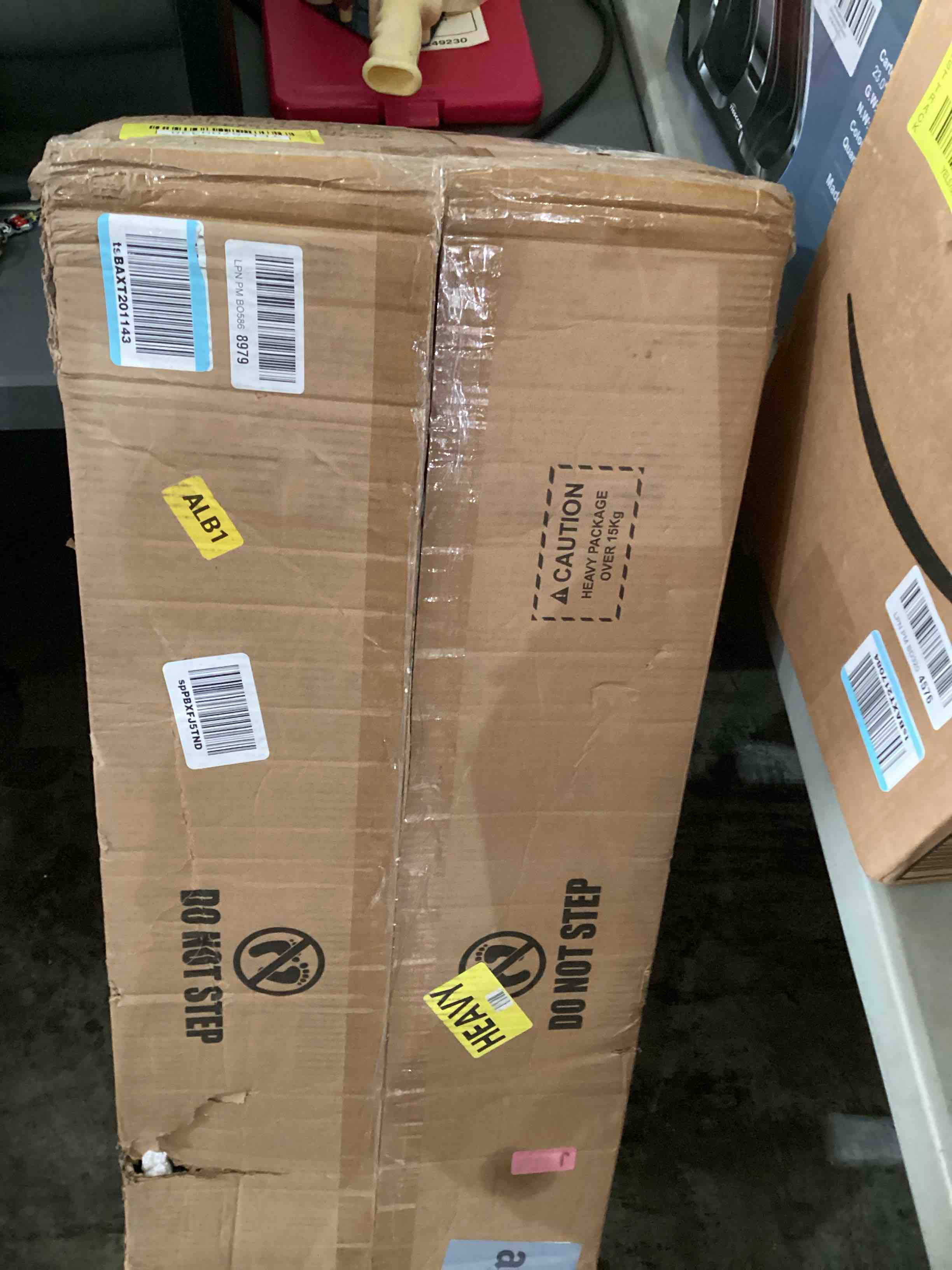 https://s3.amazonaws.com/lotting-images-prod/bidfta/YEL5709338_1725884682919.jpeg