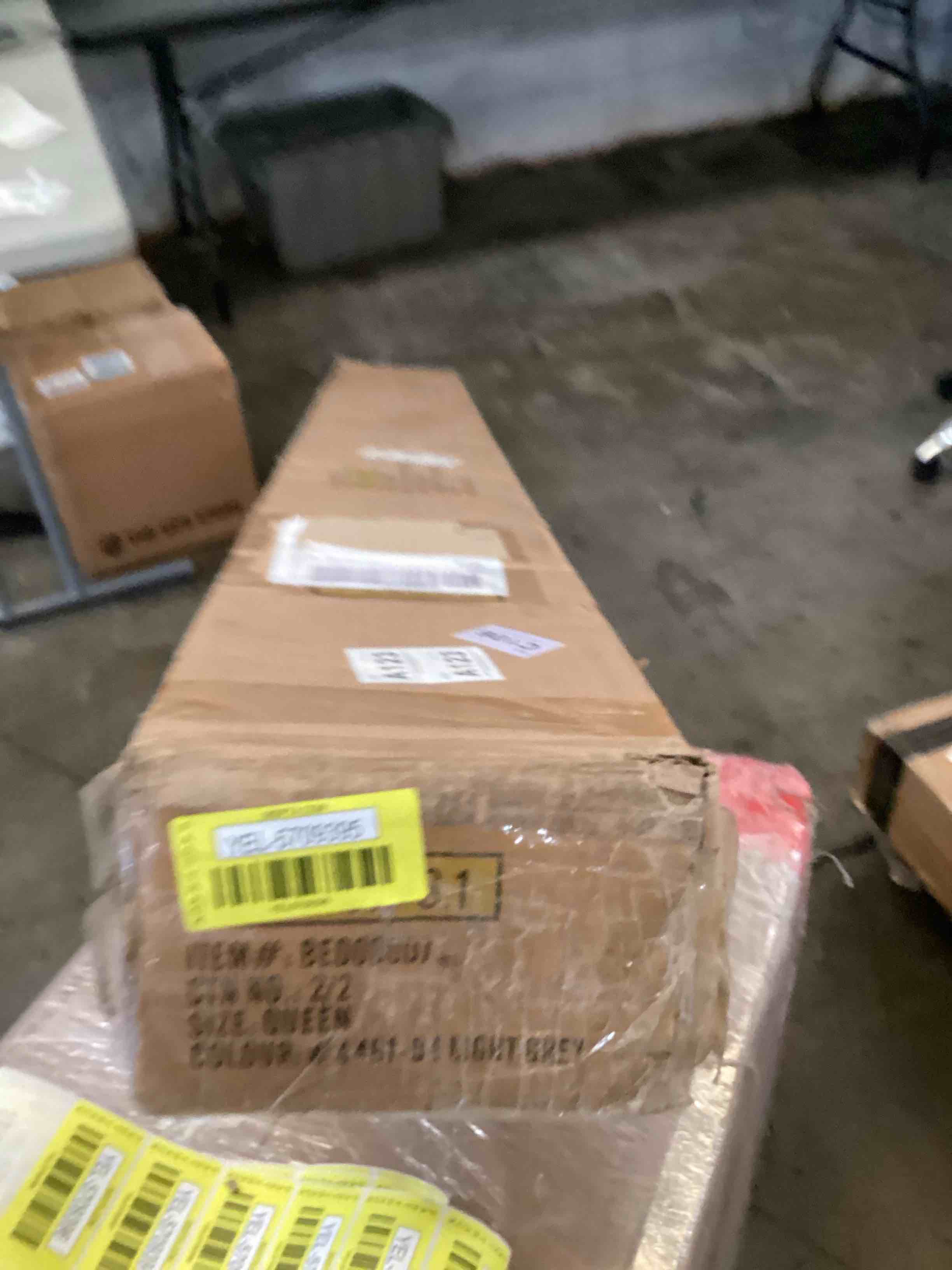https://s3.amazonaws.com/lotting-images-prod/bidfta/YEL5709395_1725903238361.jpeg