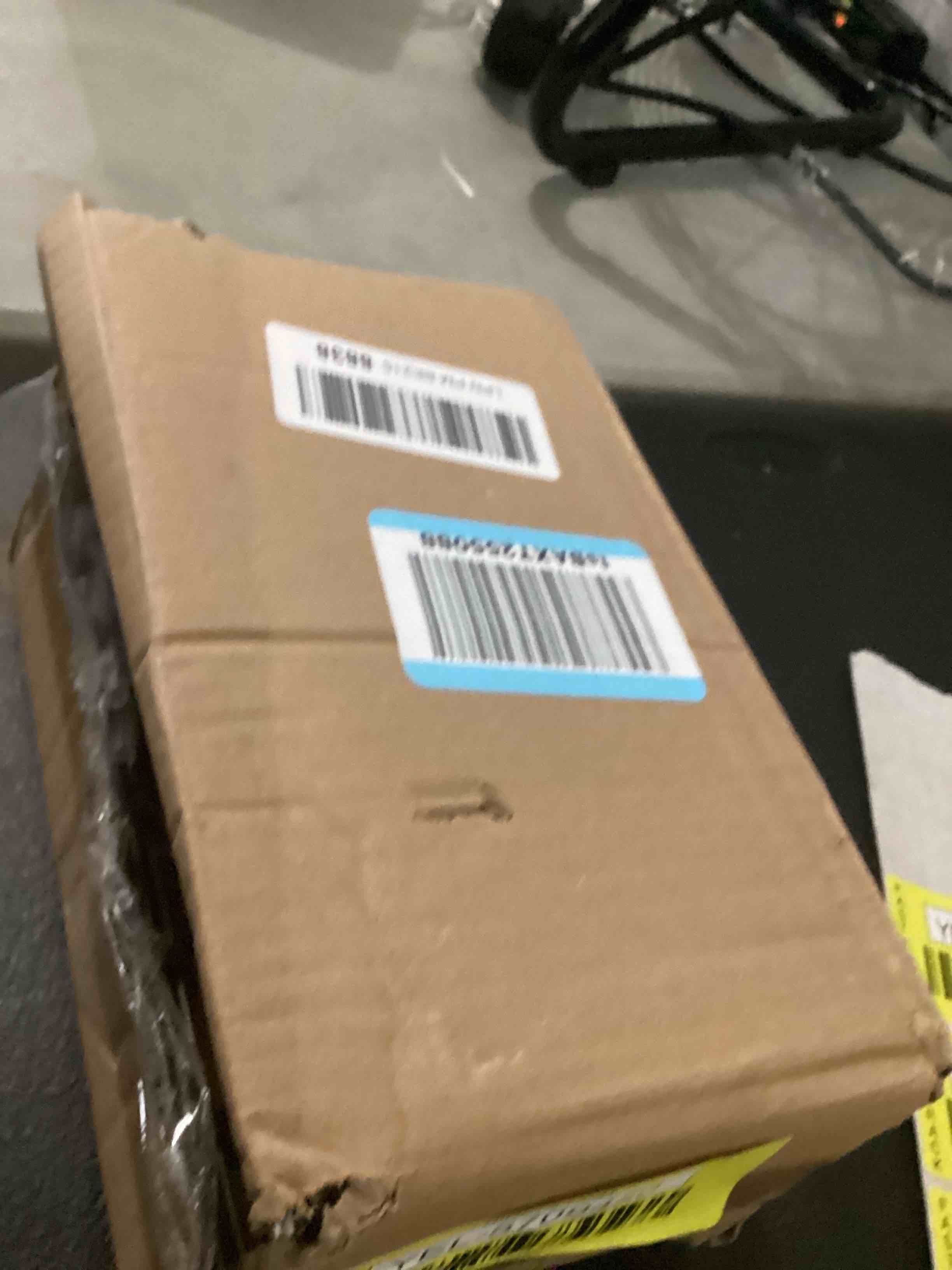 https://s3.amazonaws.com/lotting-images-prod/bidfta/YEL5709450_1727183379382.jpeg