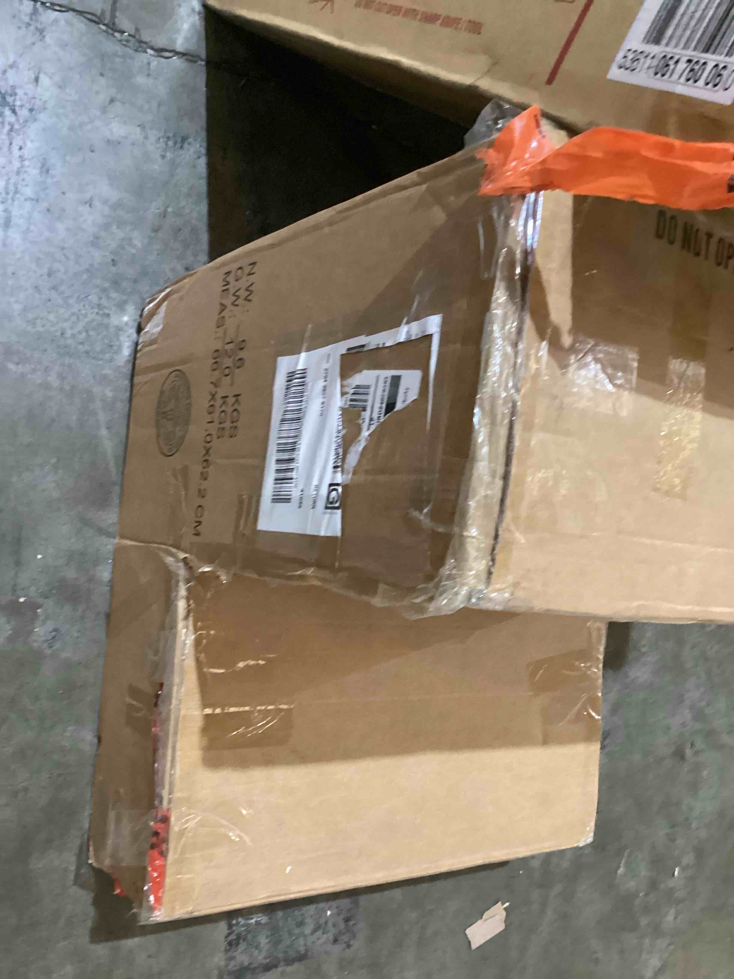 https://s3.amazonaws.com/lotting-images-prod/bidfta/YEL5709794_1727717239135.jpeg