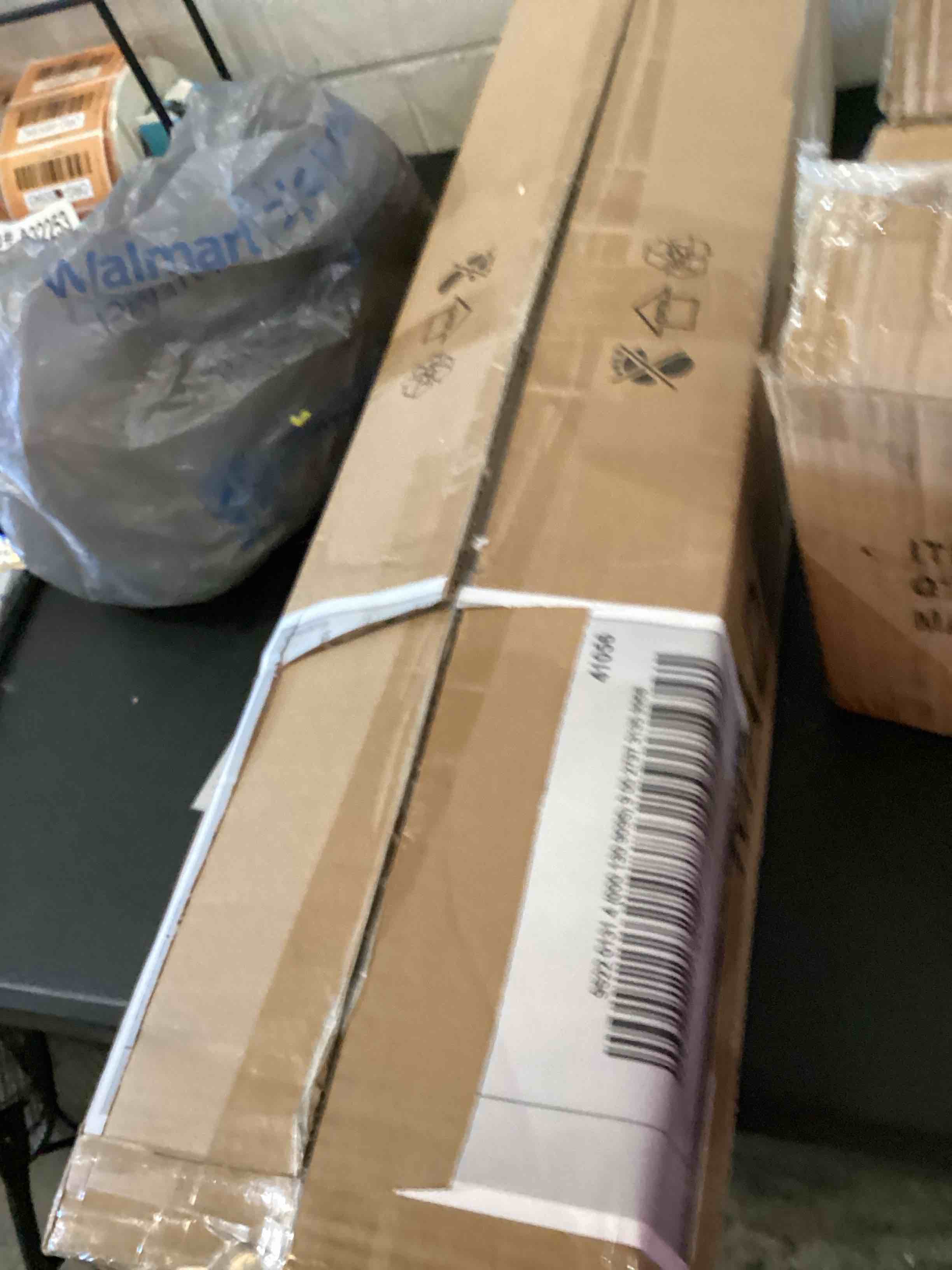 https://s3.amazonaws.com/lotting-images-prod/bidfta/YEL5710374_1728329002828.jpeg