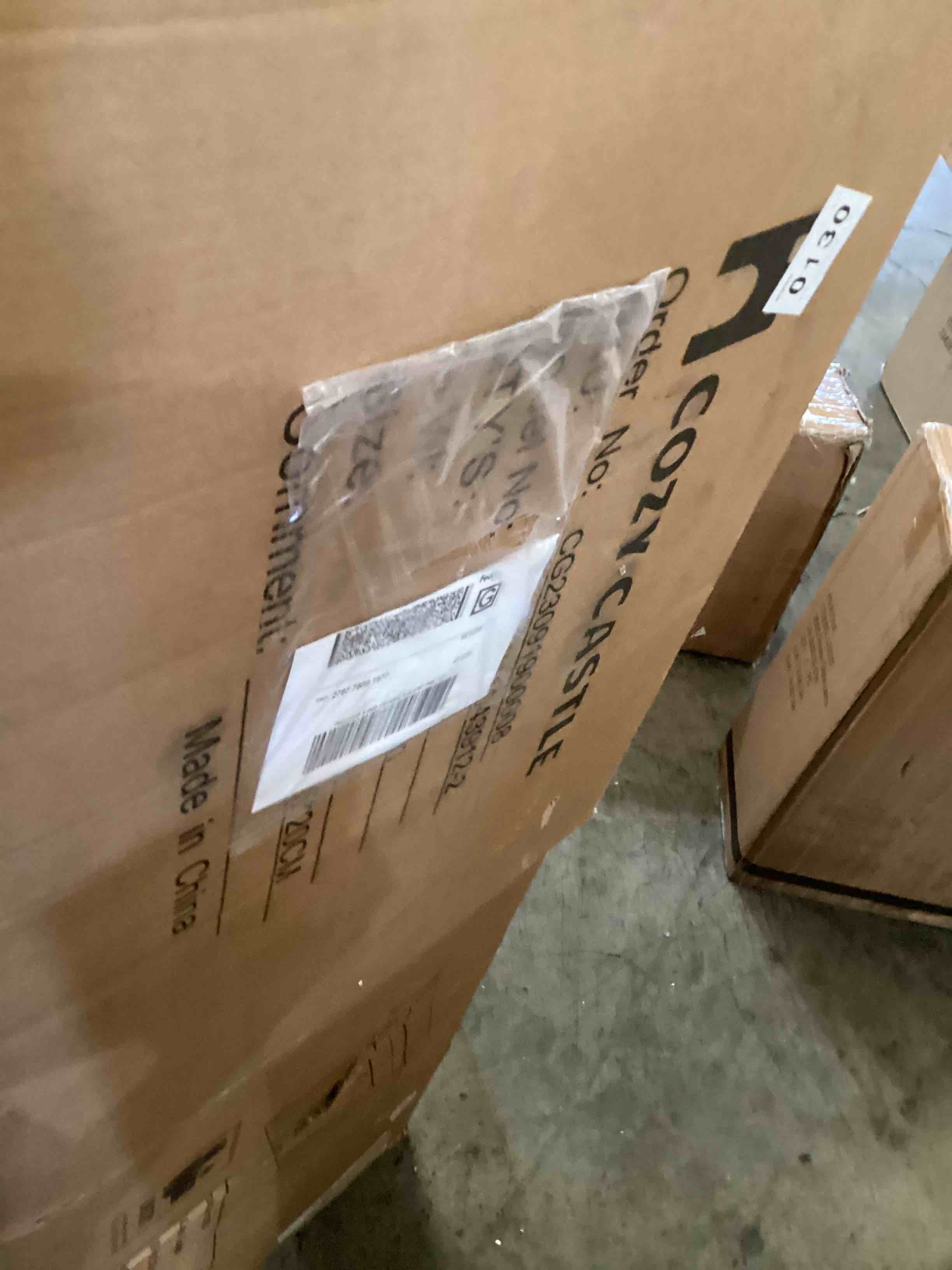 https://s3.amazonaws.com/lotting-images-prod/bidfta/YEL5711585_1725900843039.jpeg