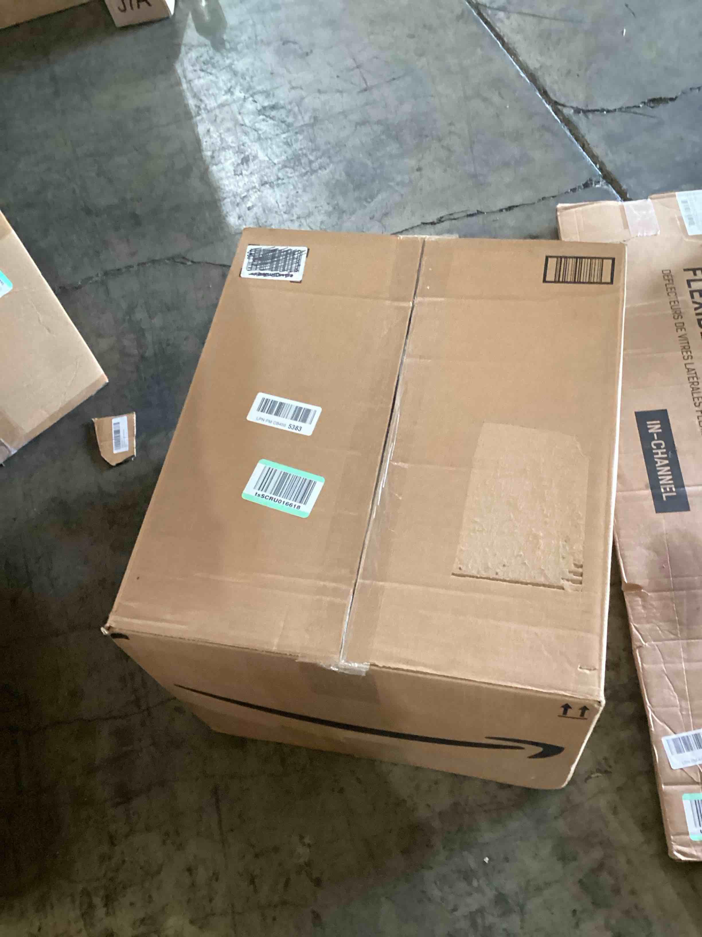 https://s3.amazonaws.com/lotting-images-prod/bidfta/YEL5715884_1717424616773.jpeg