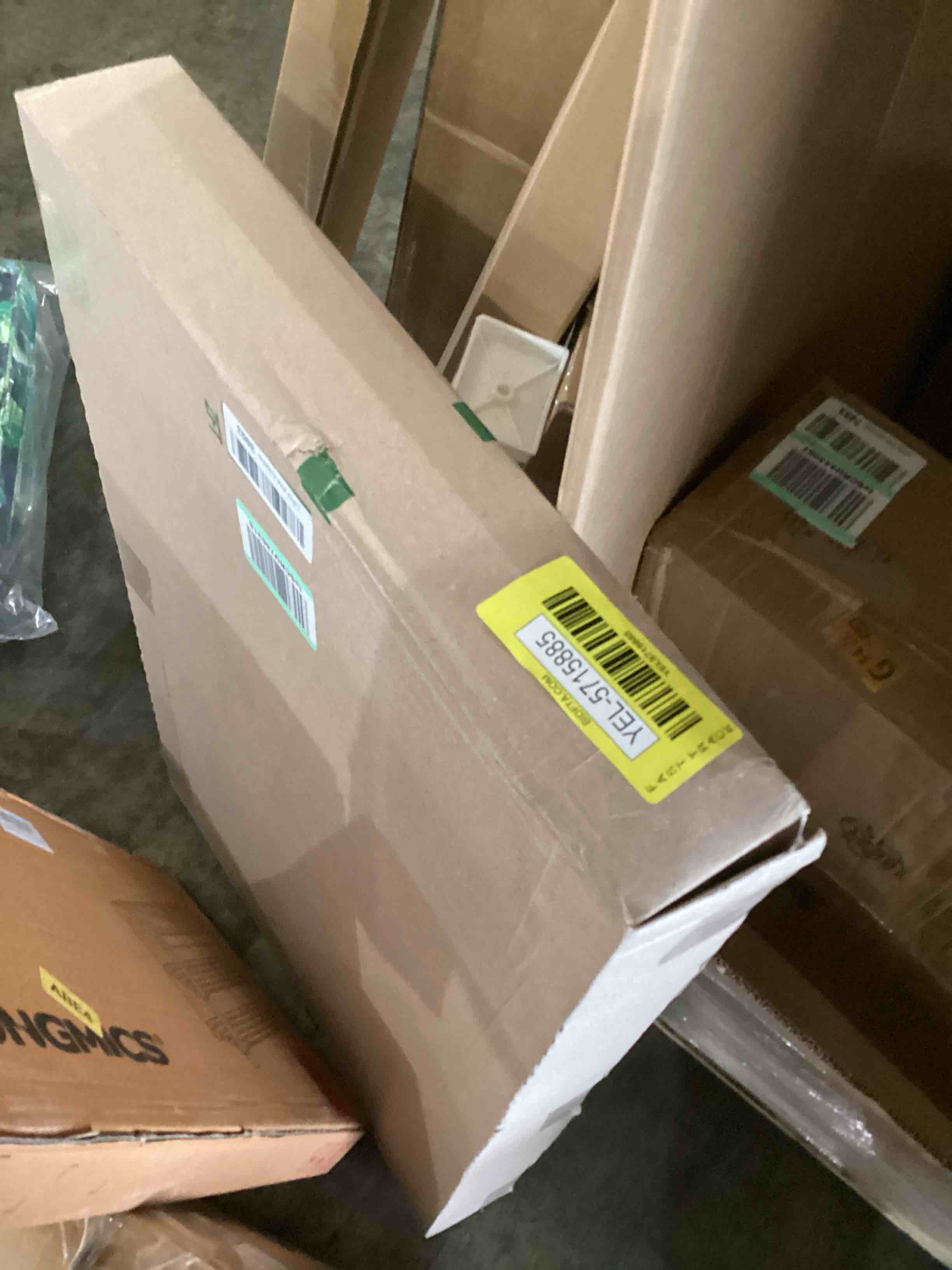 https://s3.amazonaws.com/lotting-images-prod/bidfta/YEL5715885_1717424660505.jpeg