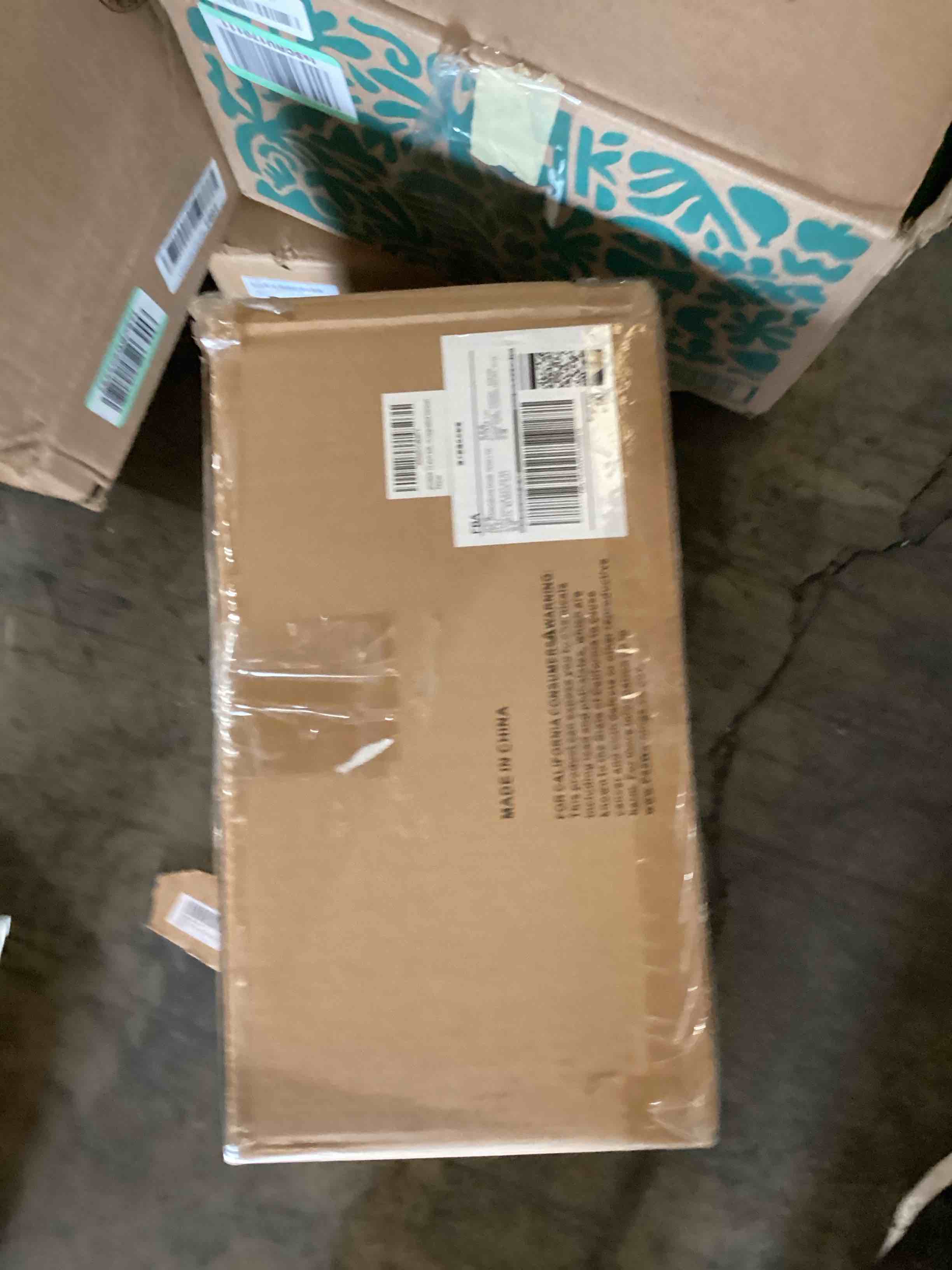 https://s3.amazonaws.com/lotting-images-prod/bidfta/YEL5715890_1717424860974.jpeg