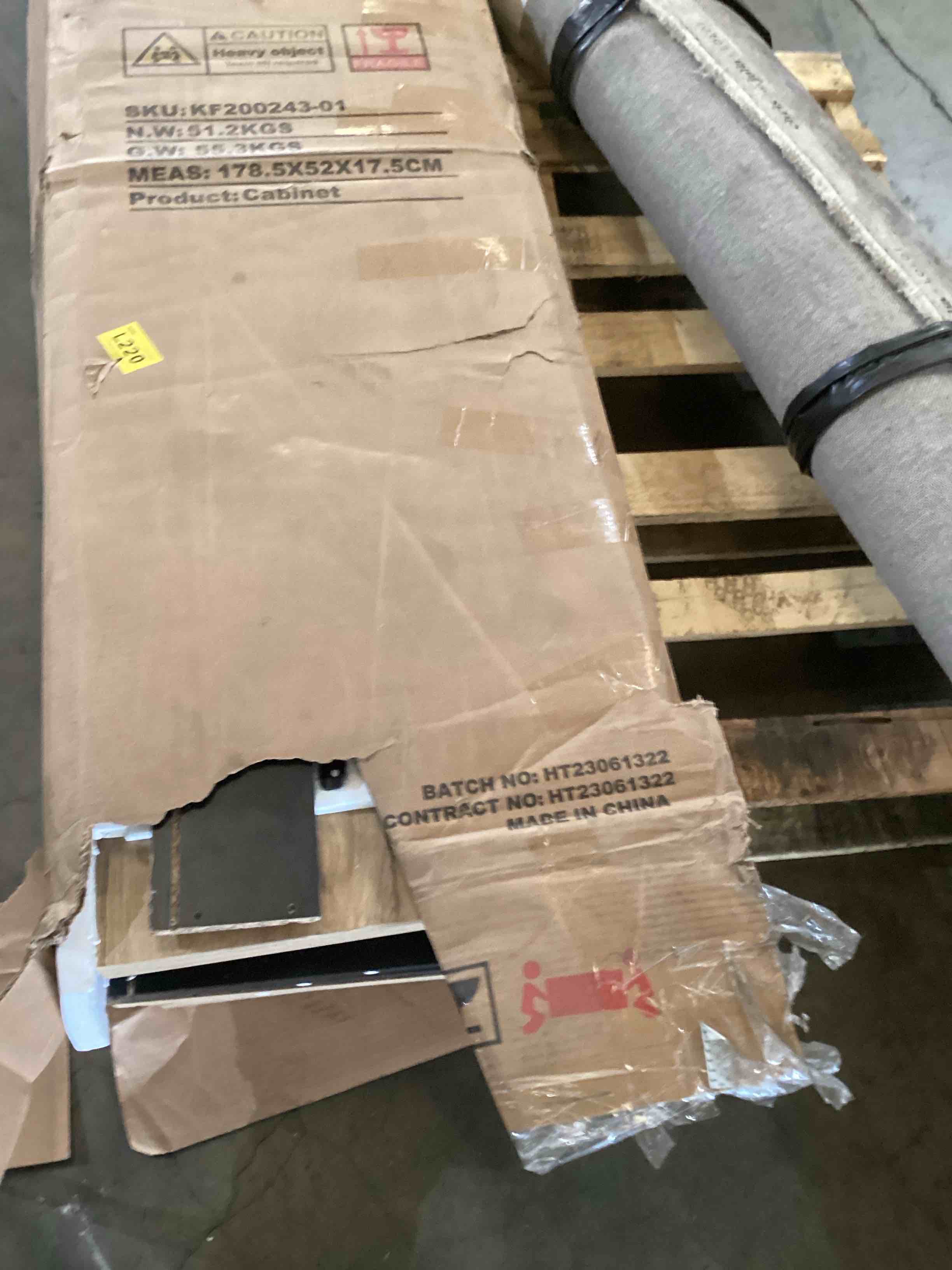 https://s3.amazonaws.com/lotting-images-prod/bidfta/YEL5716164_1718039249968.jpeg