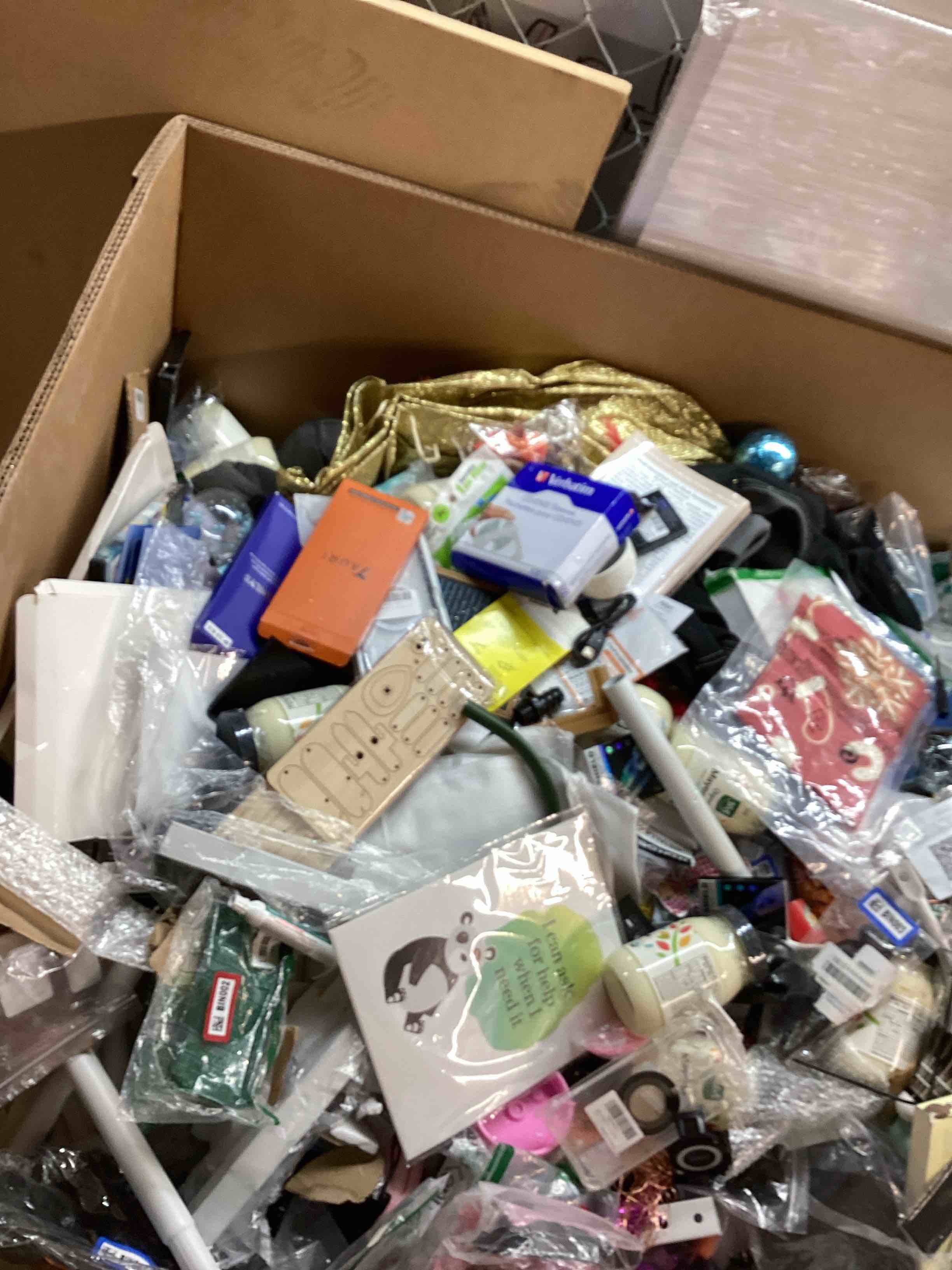 https://s3.amazonaws.com/lotting-images-prod/bidfta/YEL5718795_1712962554973.jpeg