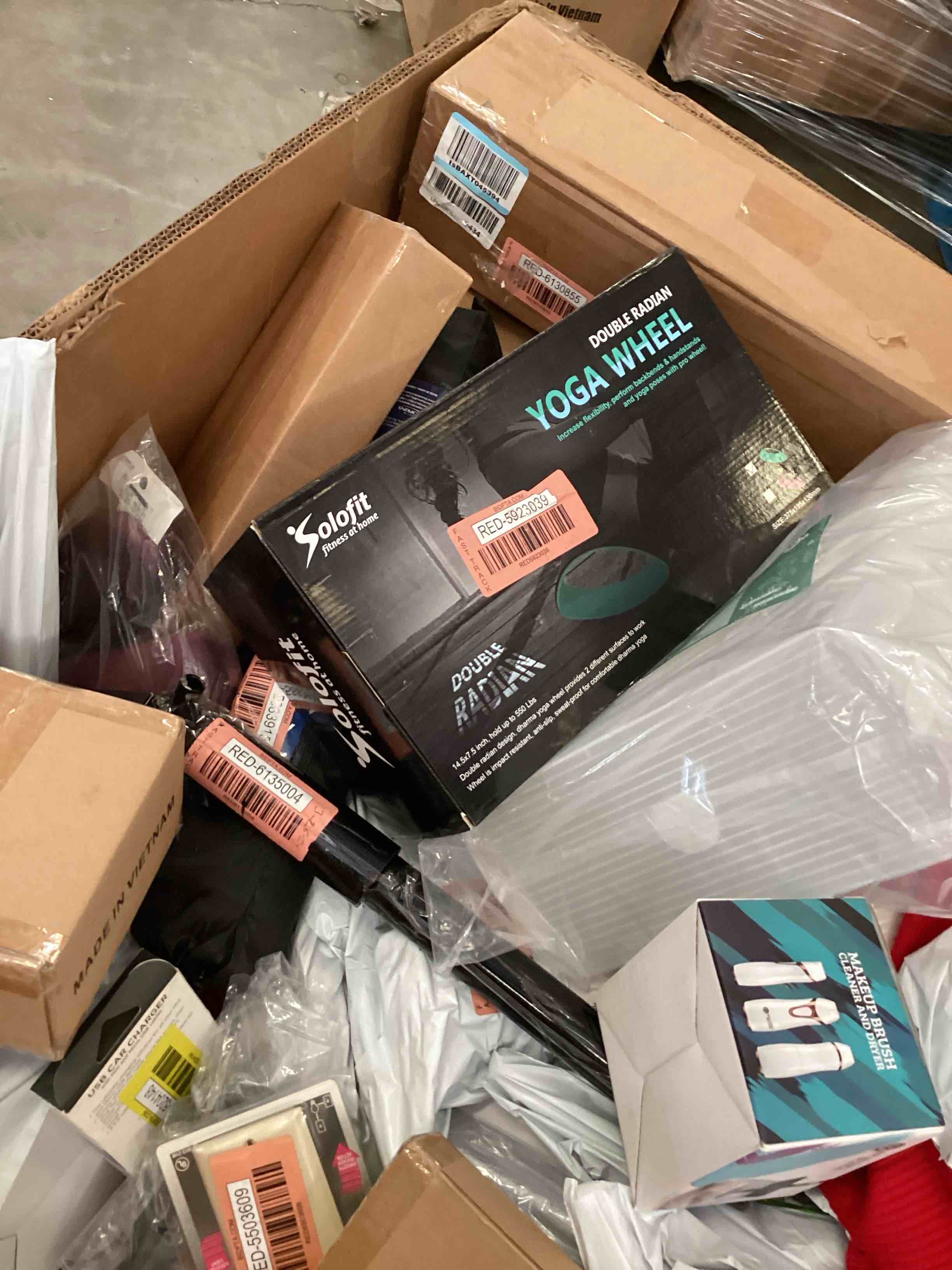 https://s3.amazonaws.com/lotting-images-prod/bidfta/YEL5719047_1713376654182.jpeg