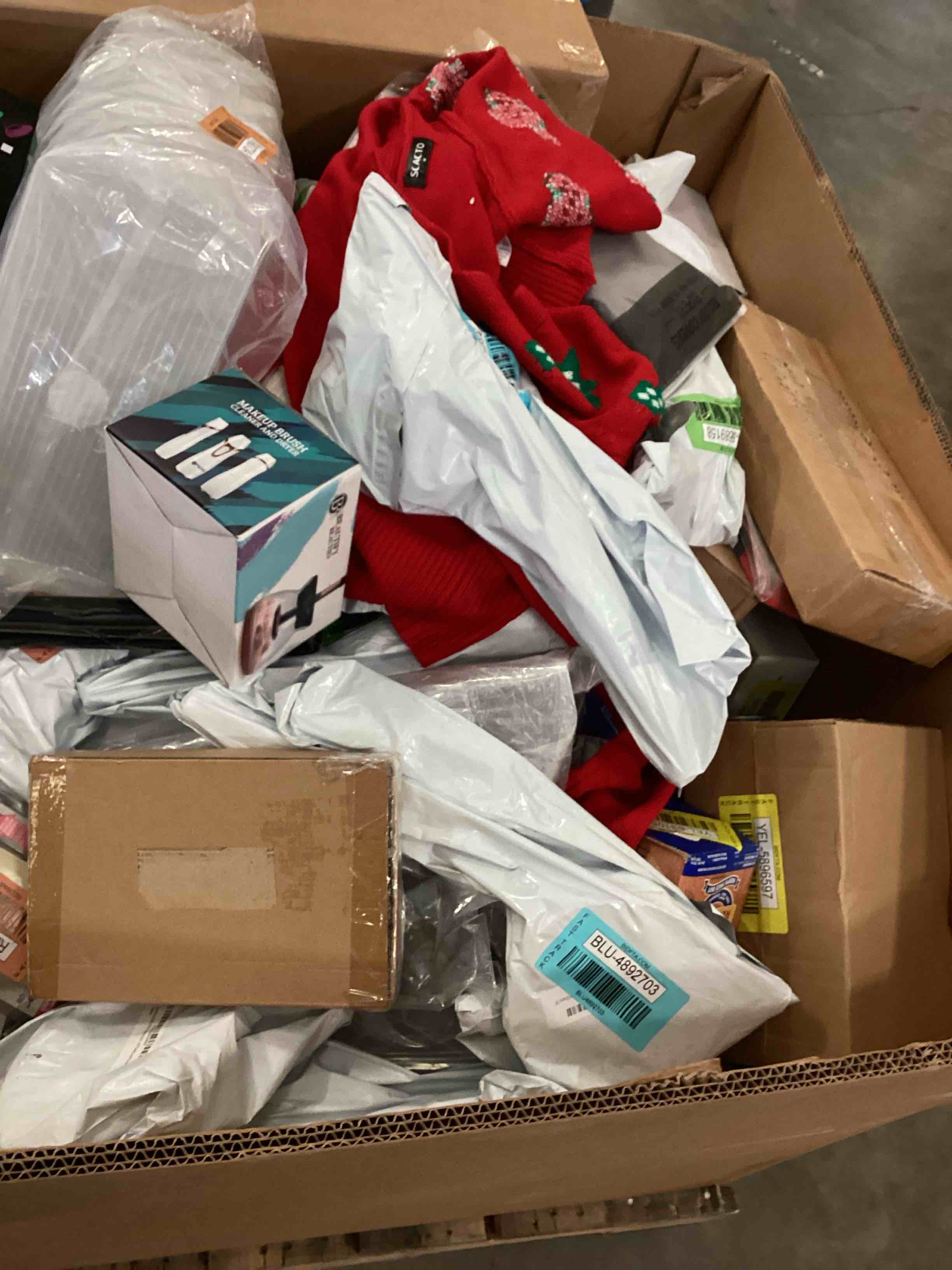 https://s3.amazonaws.com/lotting-images-prod/bidfta/YEL5719047_1713376658896.jpeg