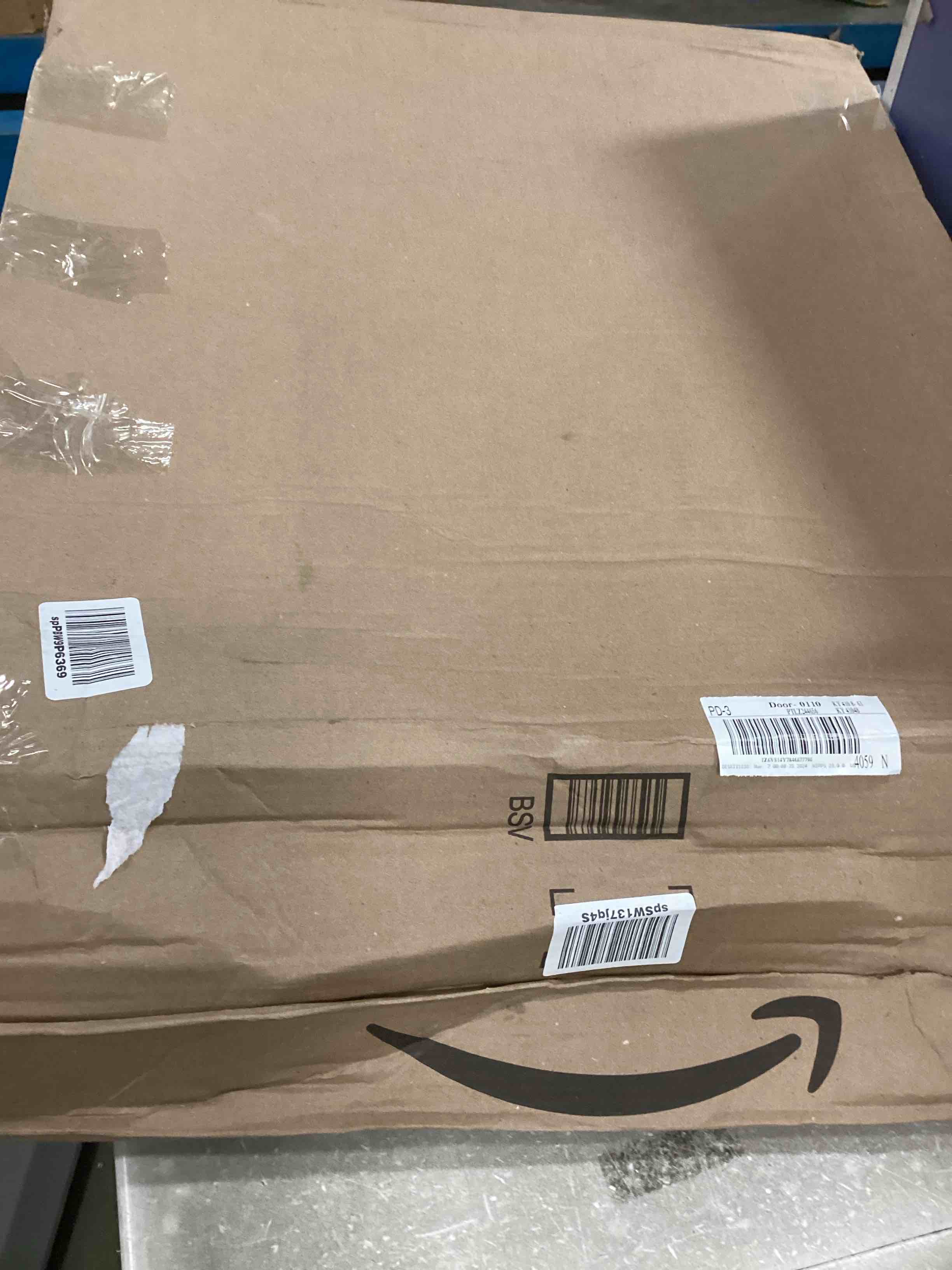 https://s3.amazonaws.com/lotting-images-prod/bidfta/YEL5720310_1710790483583.jpeg