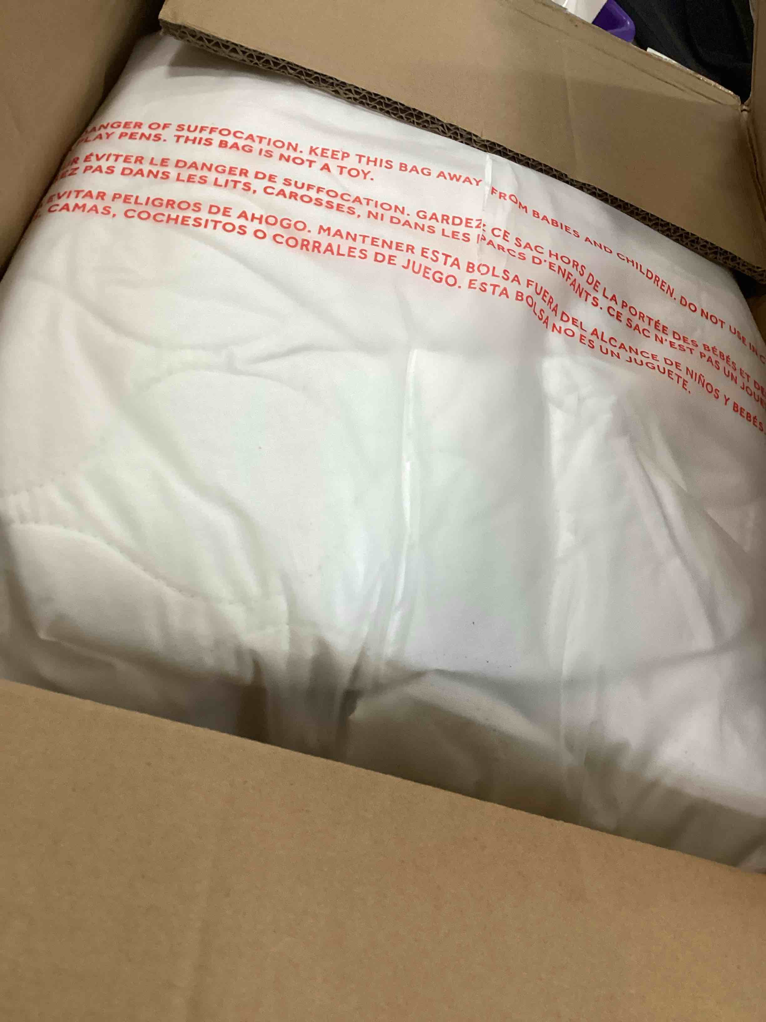 https://s3.amazonaws.com/lotting-images-prod/bidfta/YEL5720650_1711035991794.jpeg