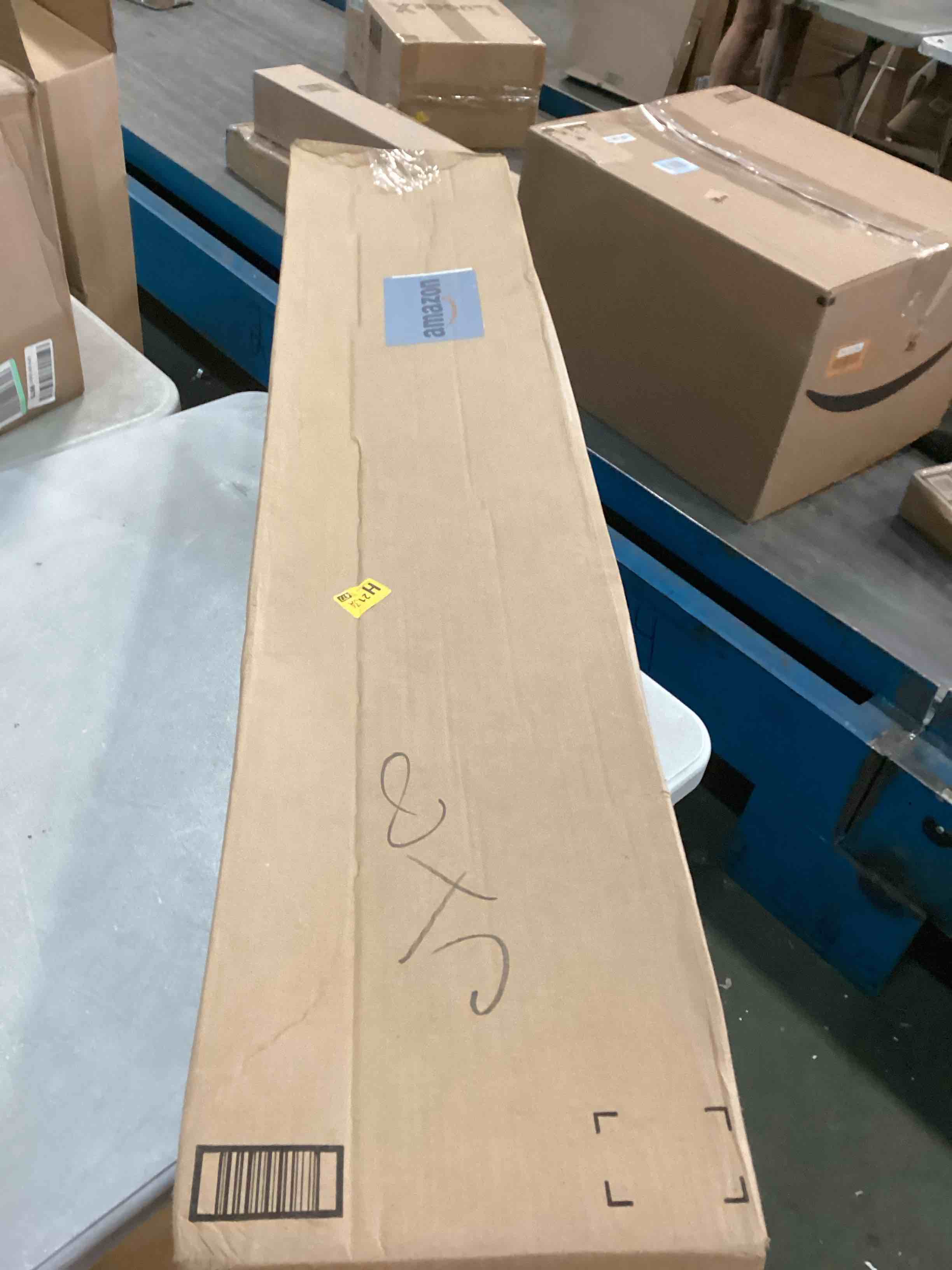 https://s3.amazonaws.com/lotting-images-prod/bidfta/YEL5721704_1710427892889.jpeg