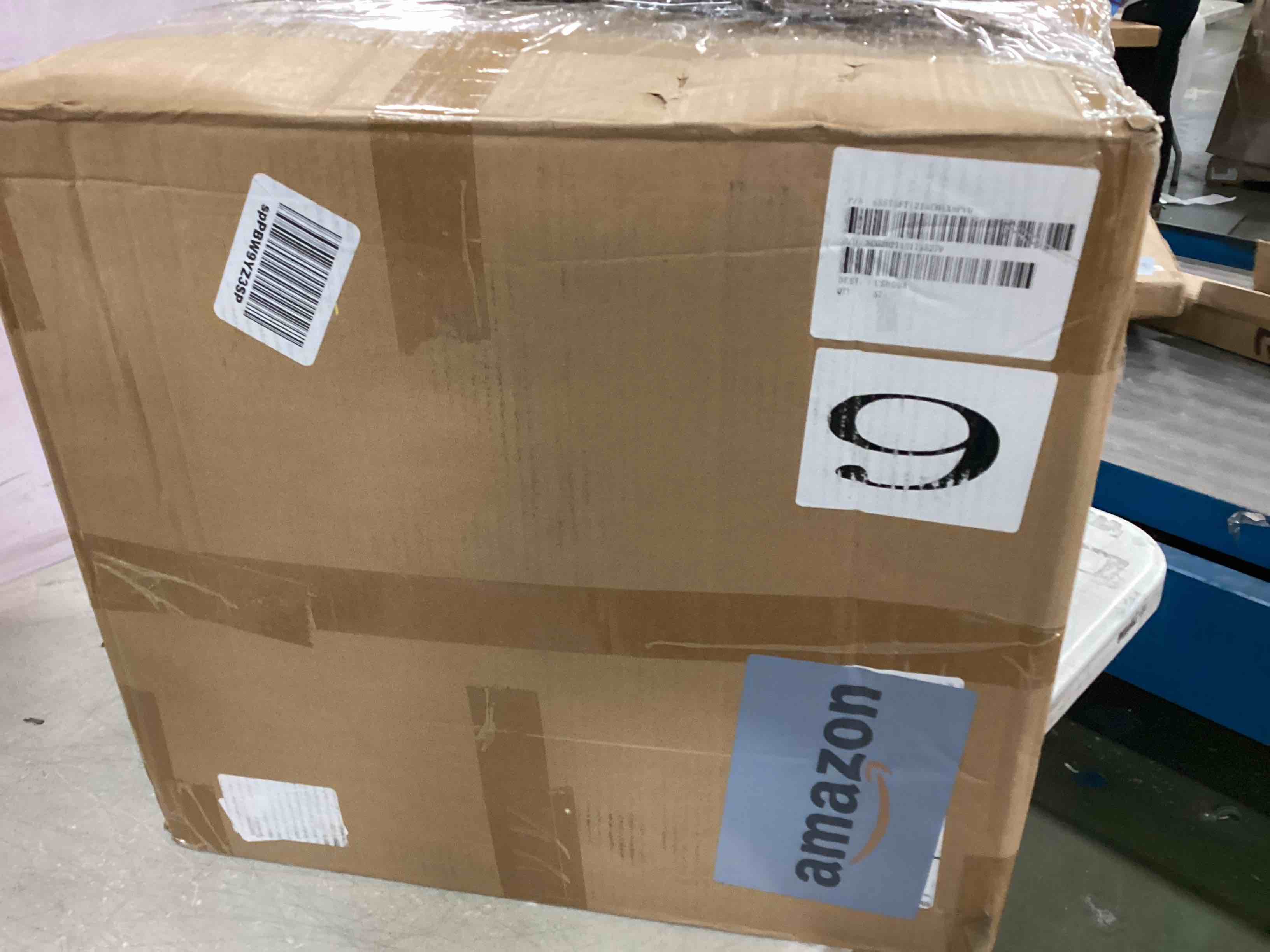 https://s3.amazonaws.com/lotting-images-prod/bidfta/YEL5722681_1710936421448.jpeg
