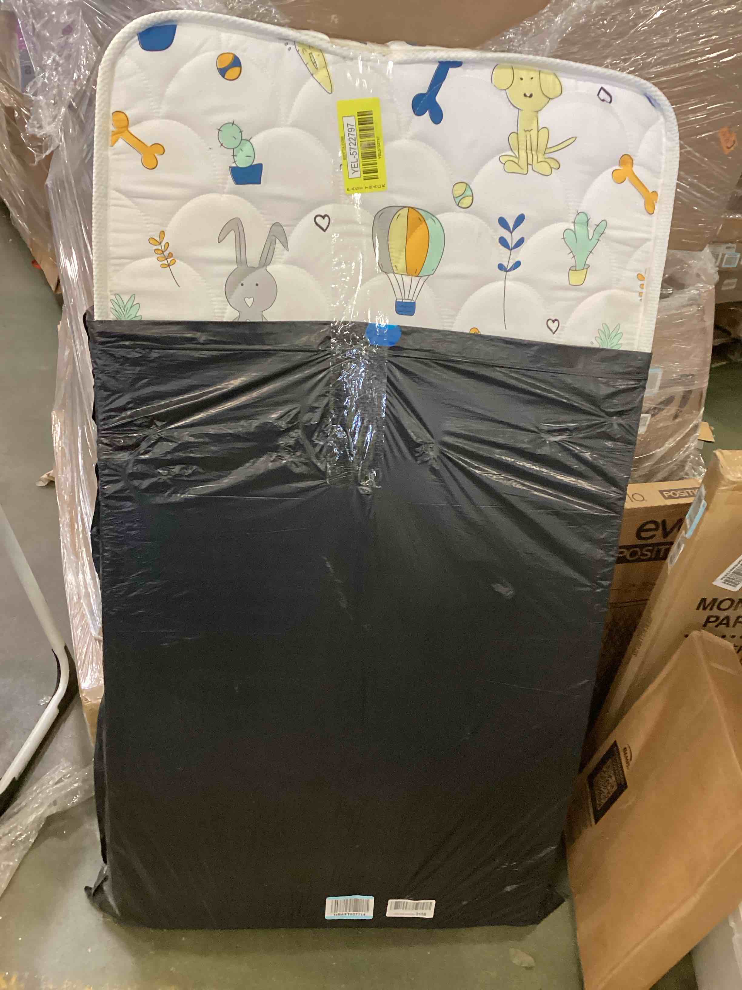 https://s3.amazonaws.com/lotting-images-prod/bidfta/YEL5722797_1710947524007.jpeg