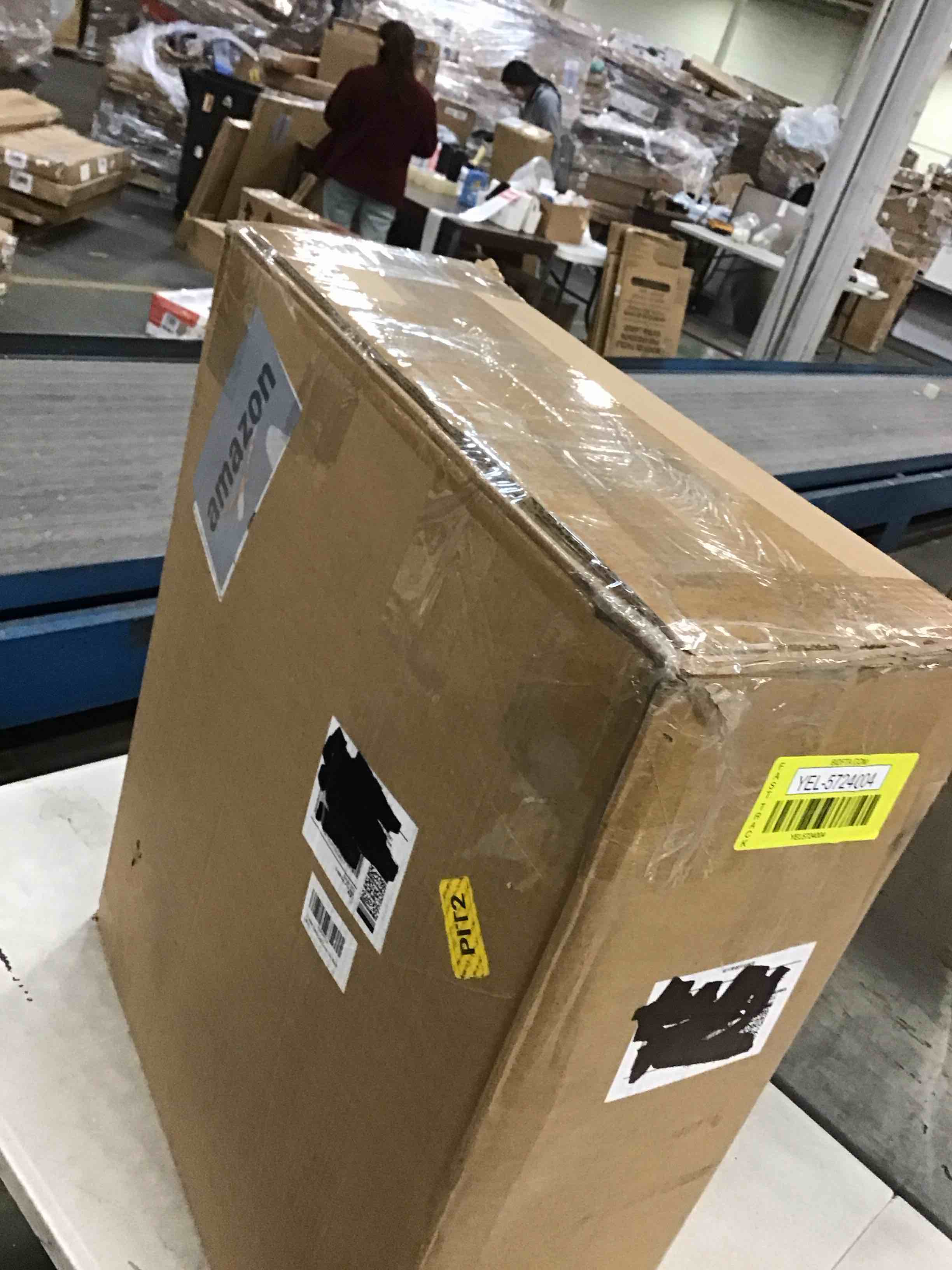 https://s3.amazonaws.com/lotting-images-prod/bidfta/YEL5724004_1711022588563.jpeg
