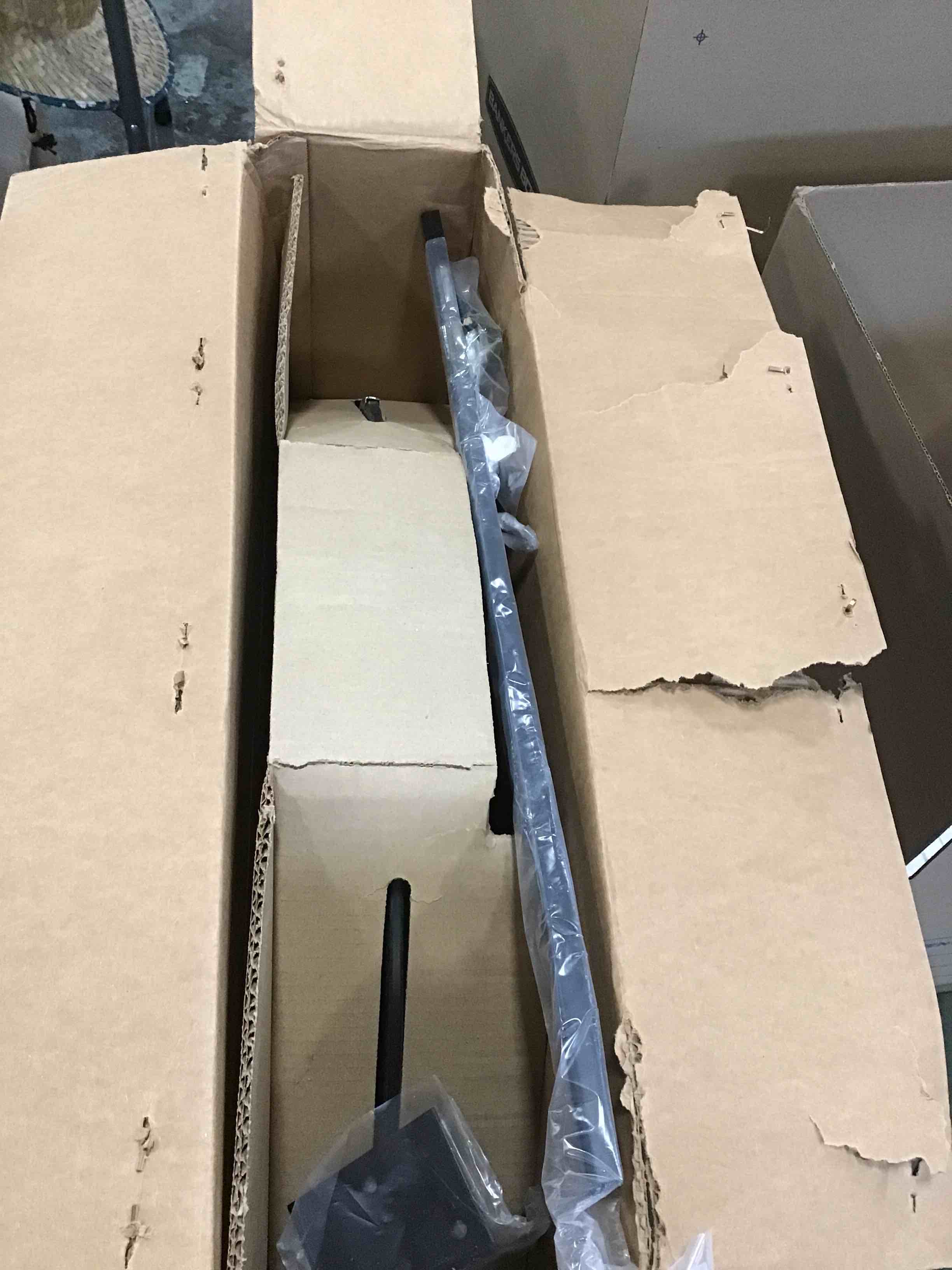 https://s3.amazonaws.com/lotting-images-prod/bidfta/YEL5724875_1712148911110.jpeg