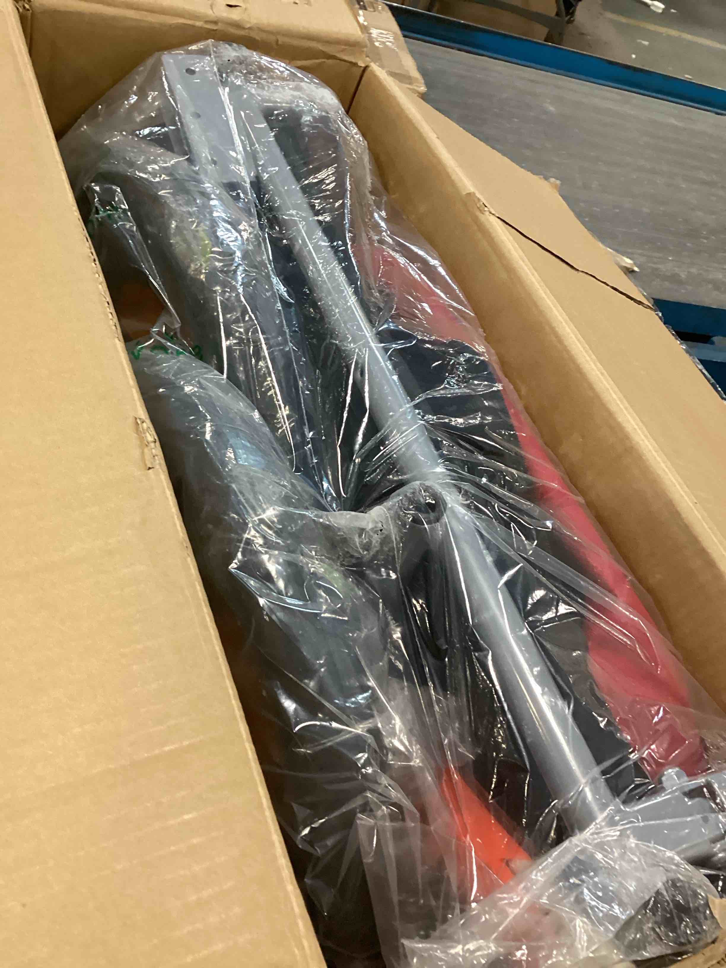 https://s3.amazonaws.com/lotting-images-prod/bidfta/YEL5728994_1710507581203.jpeg