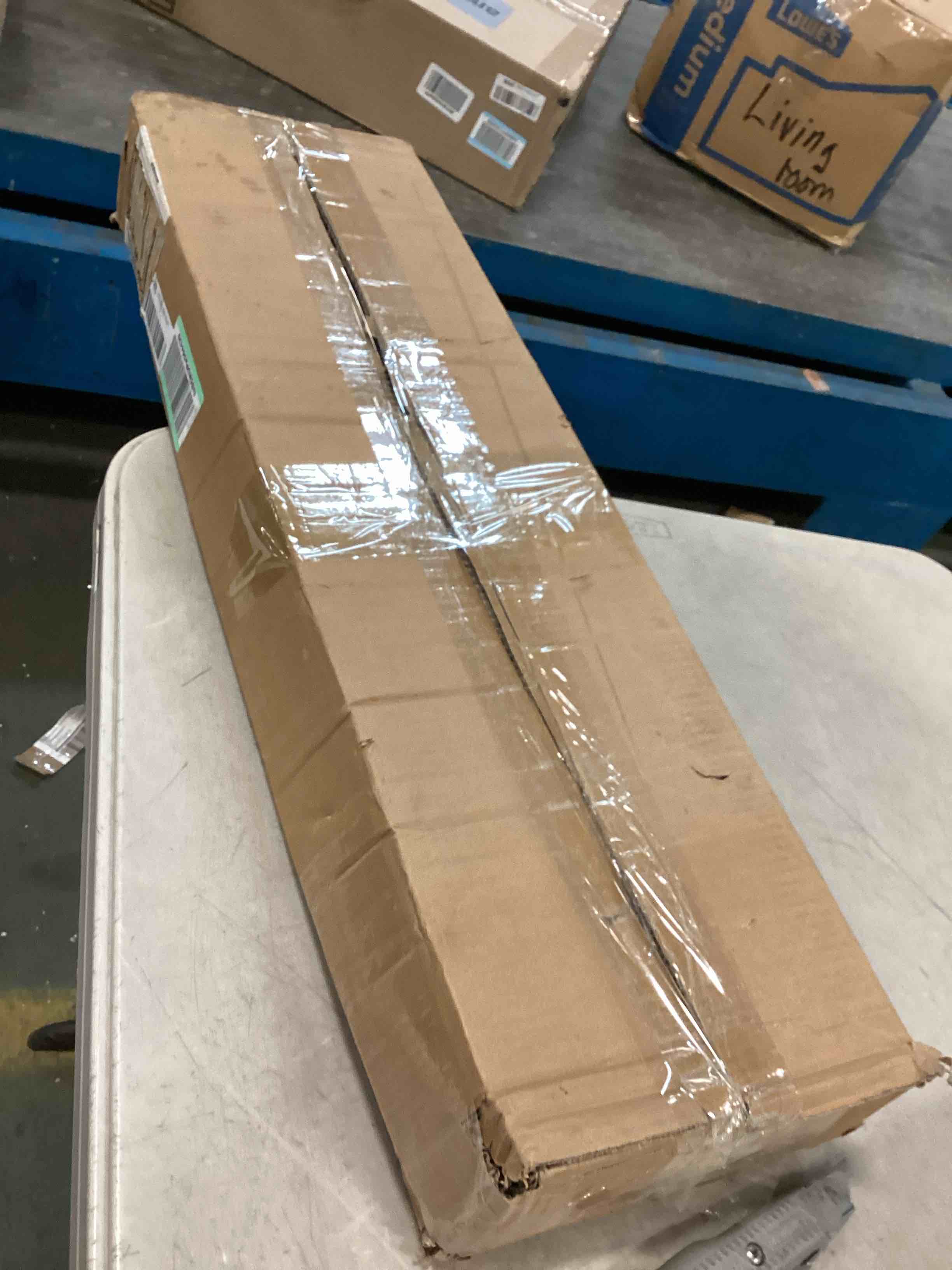 https://s3.amazonaws.com/lotting-images-prod/bidfta/YEL5729049_1710513654145.jpeg