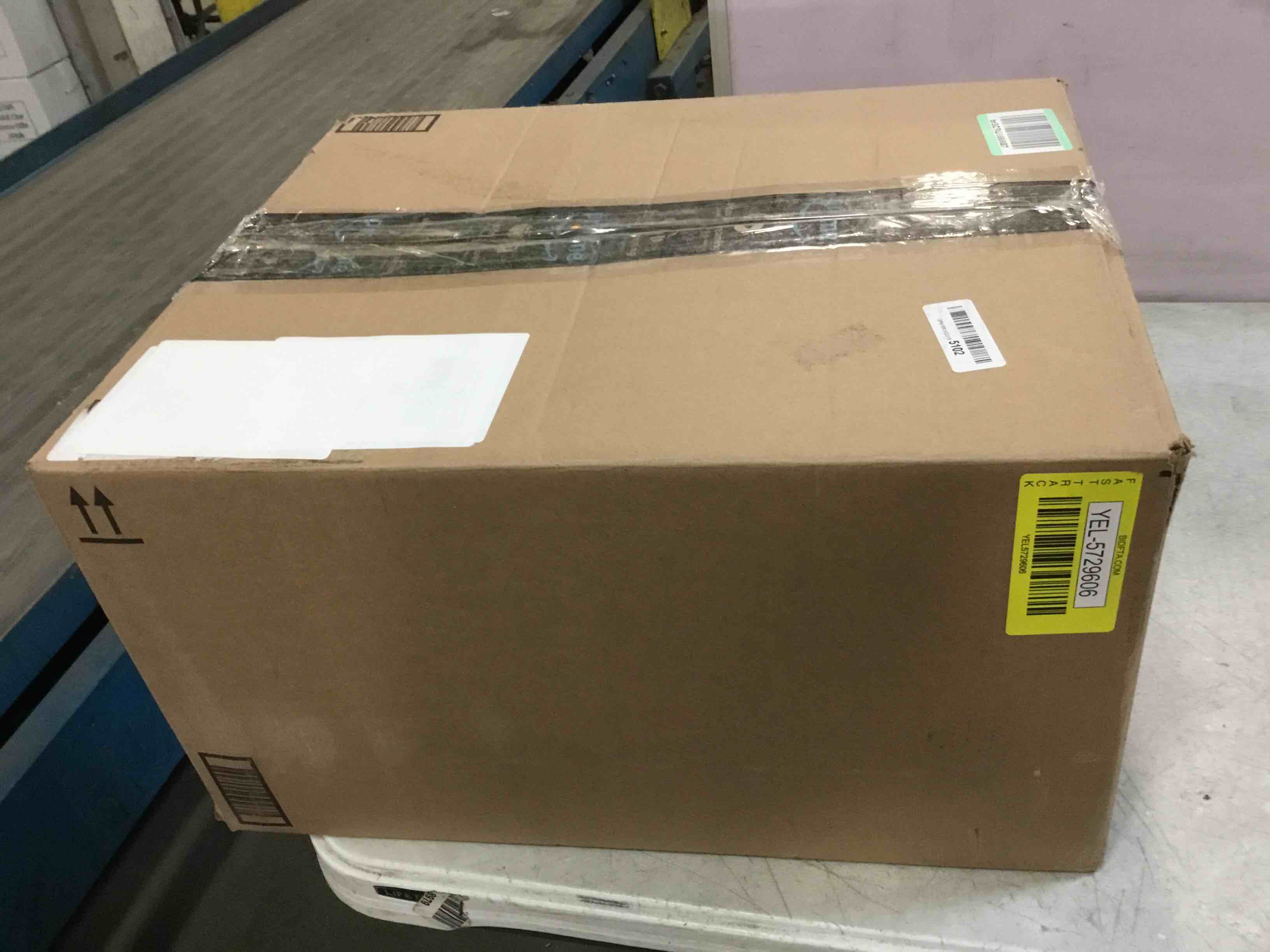 https://s3.amazonaws.com/lotting-images-prod/bidfta/YEL5729606_1711200776427.jpeg