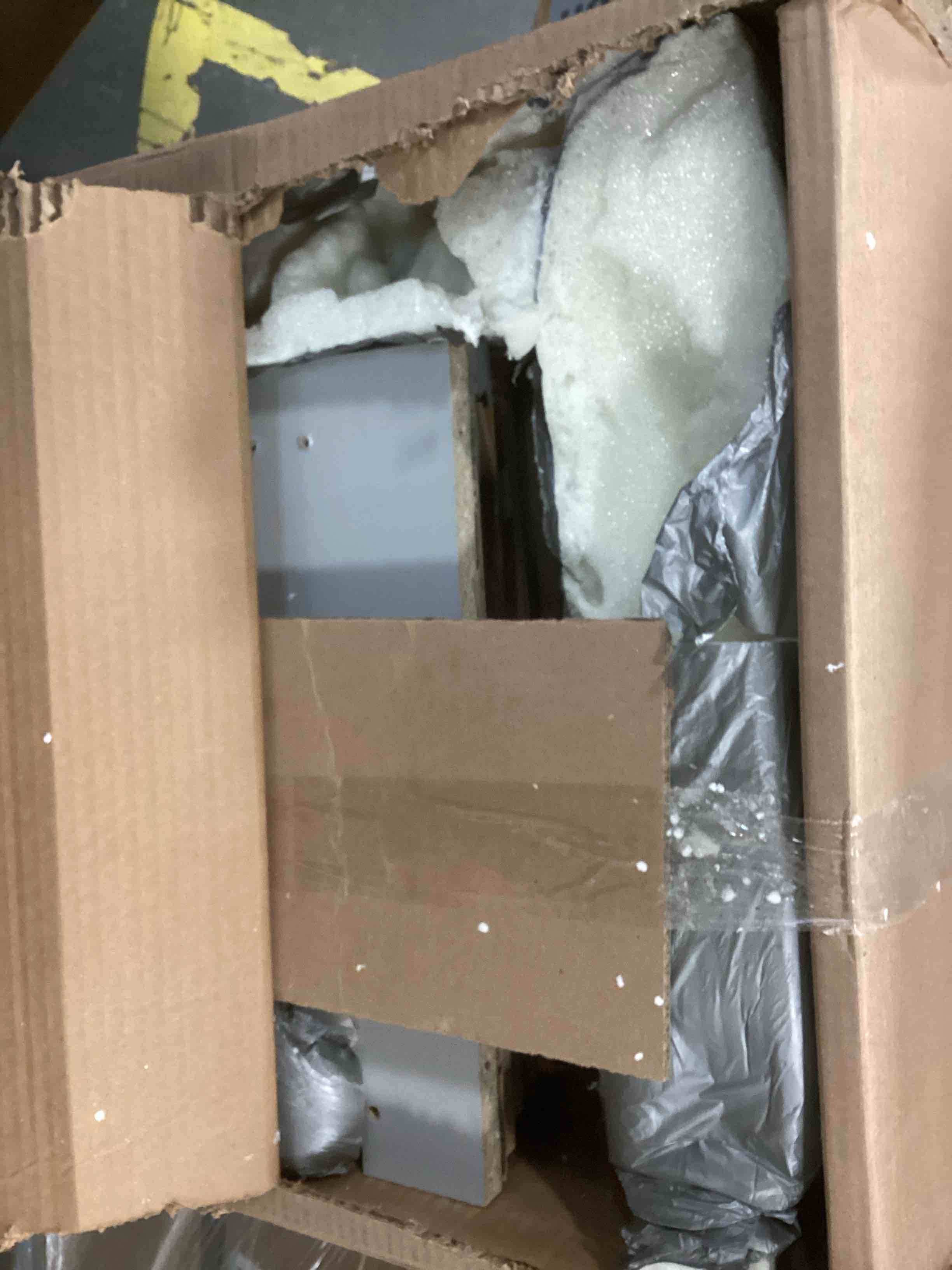 https://s3.amazonaws.com/lotting-images-prod/bidfta/YEL5731268_1710870617433.jpeg