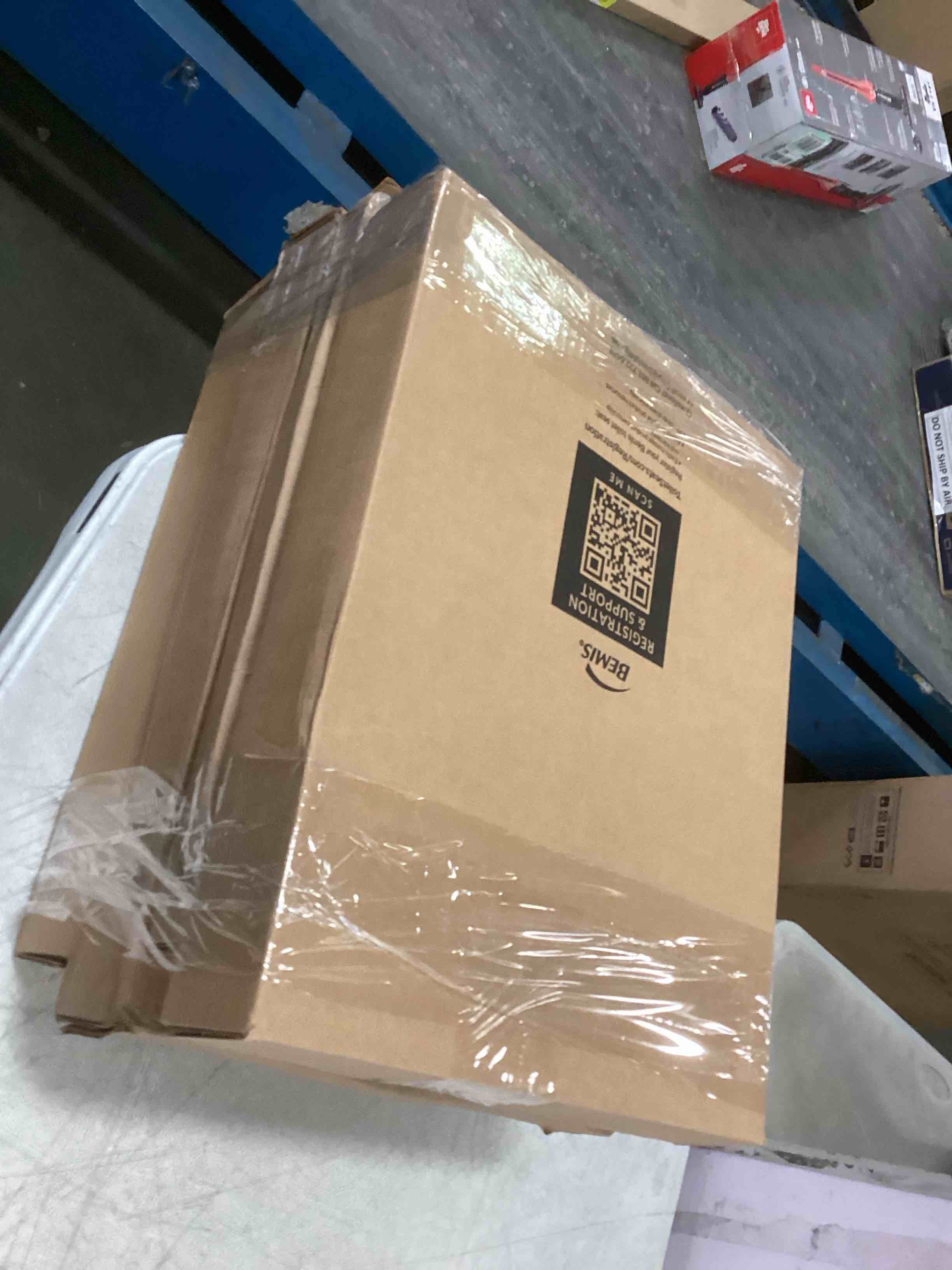 https://s3.amazonaws.com/lotting-images-prod/bidfta/YEL5731510_1710947949728.jpeg