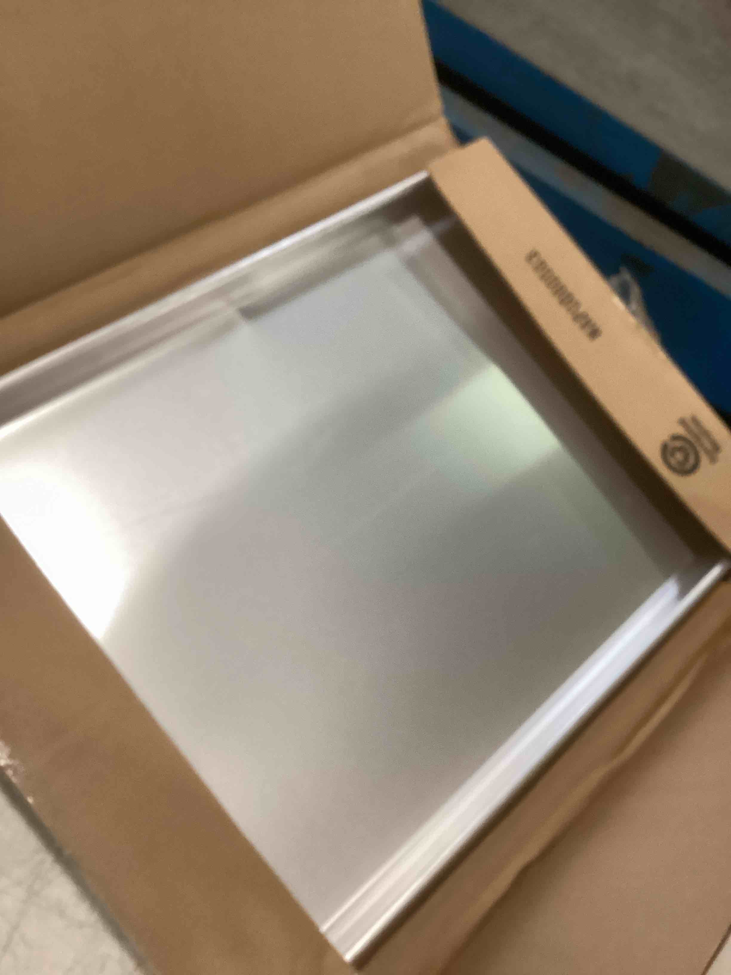 https://s3.amazonaws.com/lotting-images-prod/bidfta/YEL5731512_1710948382945.jpeg