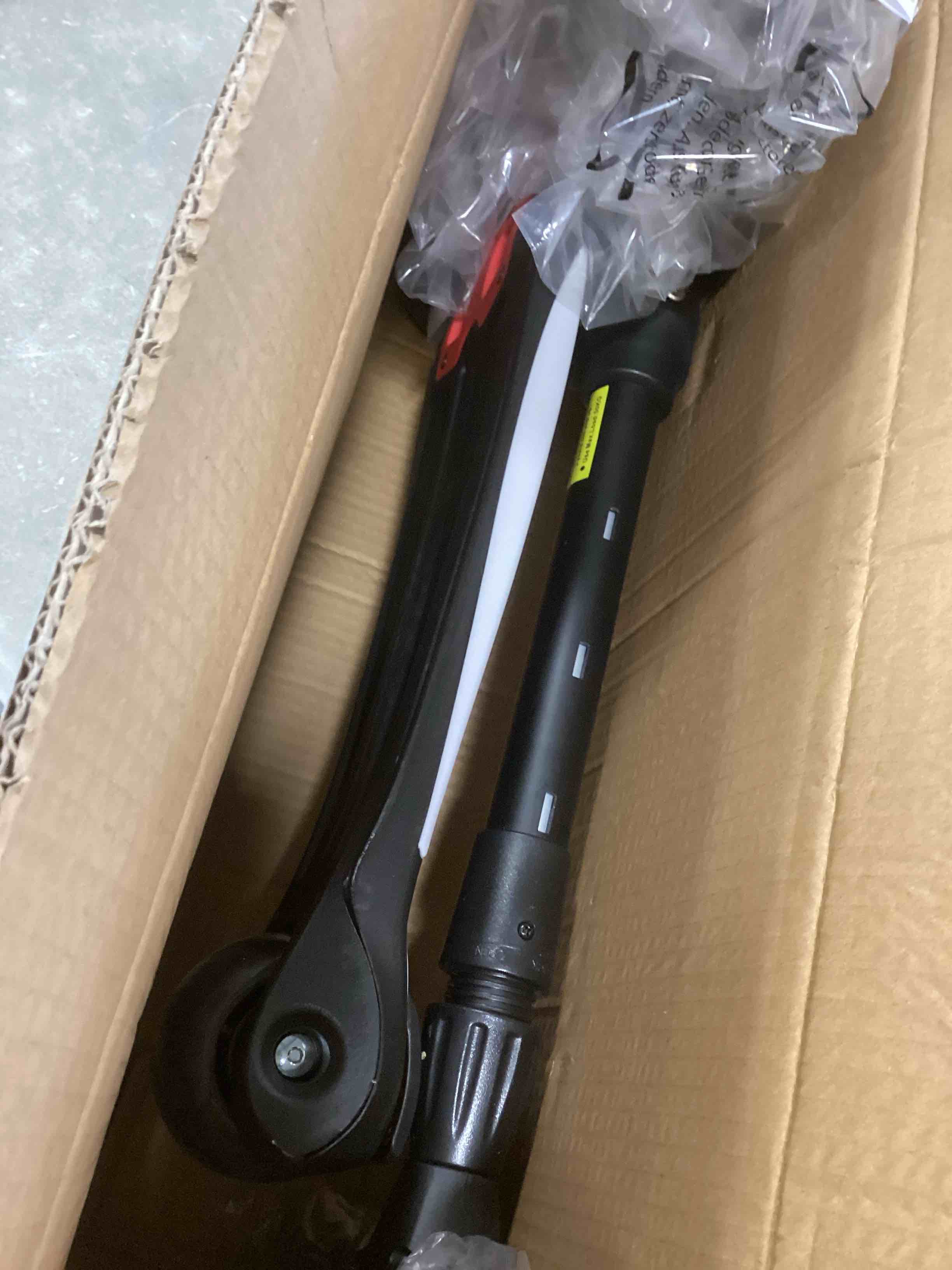 https://s3.amazonaws.com/lotting-images-prod/bidfta/YEL5731772_1711031157410.jpeg