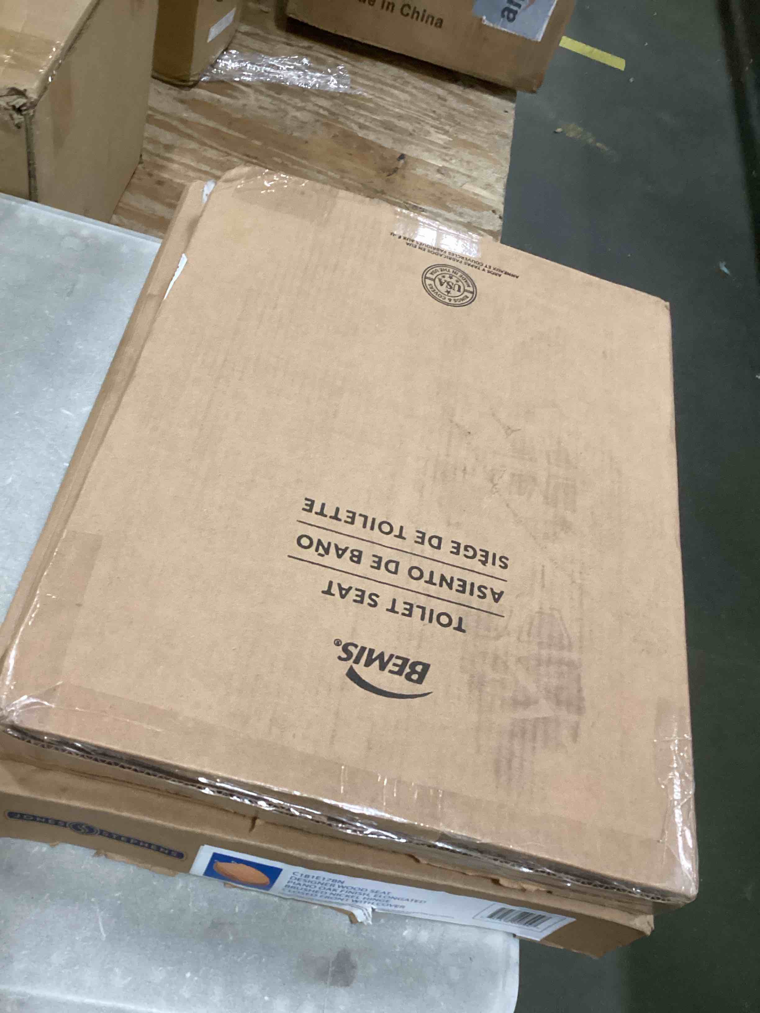 Assortment of Round Bowl Seats, fits all round toilets, different styles and different sizes, from different brands,