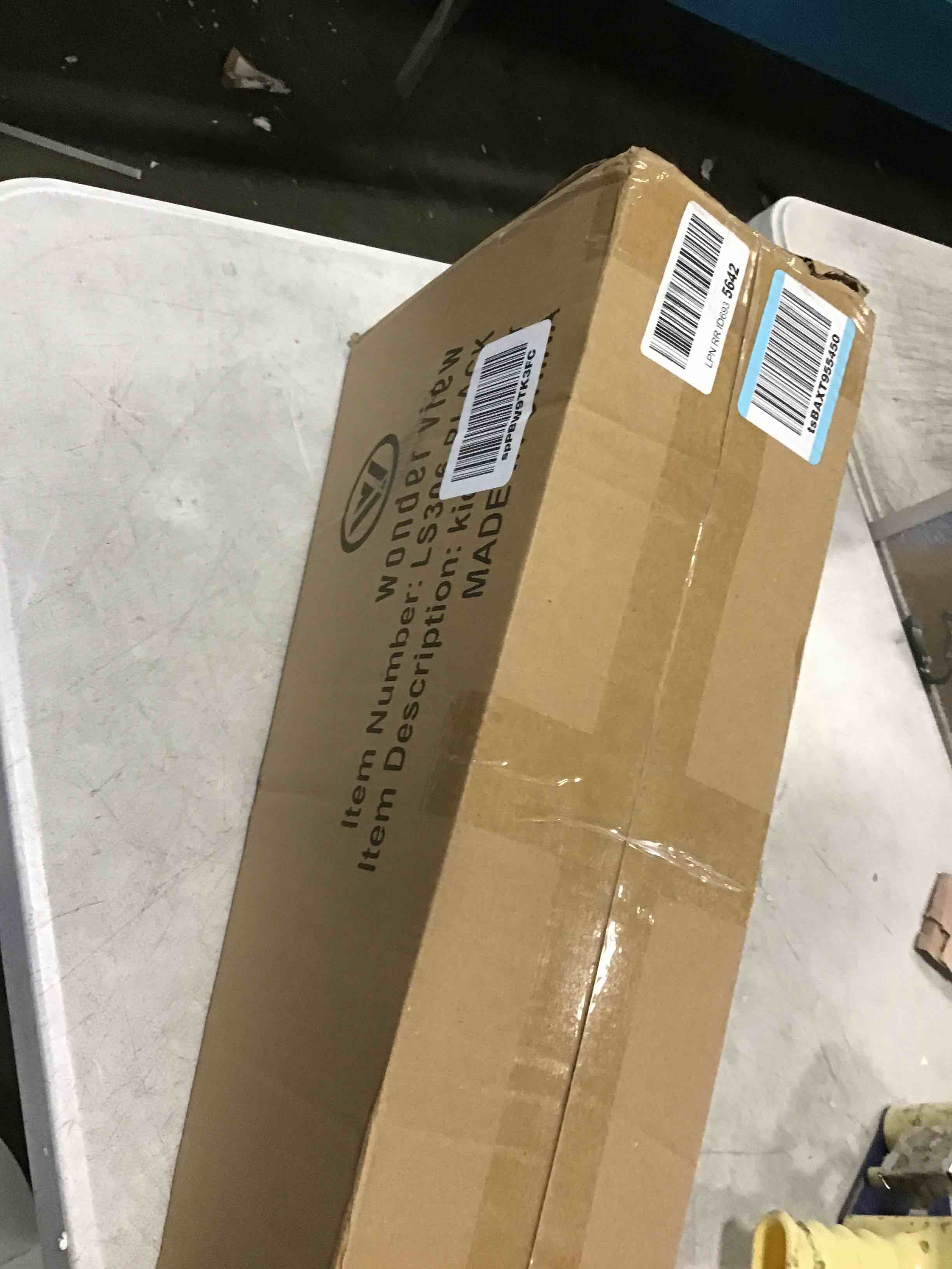 https://s3.amazonaws.com/lotting-images-prod/bidfta/YEL5733885_1710260184443.jpeg