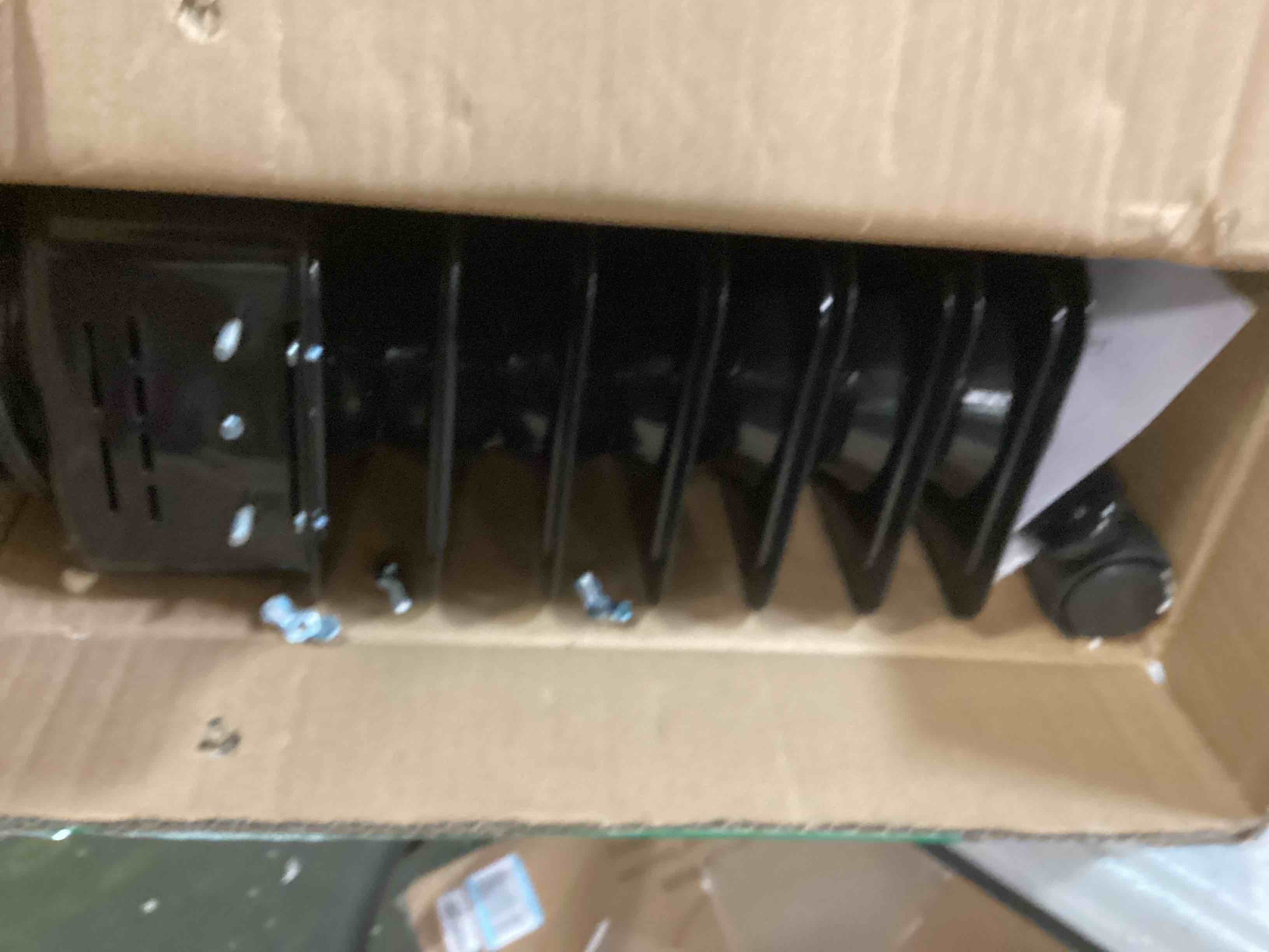 https://s3.amazonaws.com/lotting-images-prod/bidfta/YEL5738125_1709752235859.jpeg